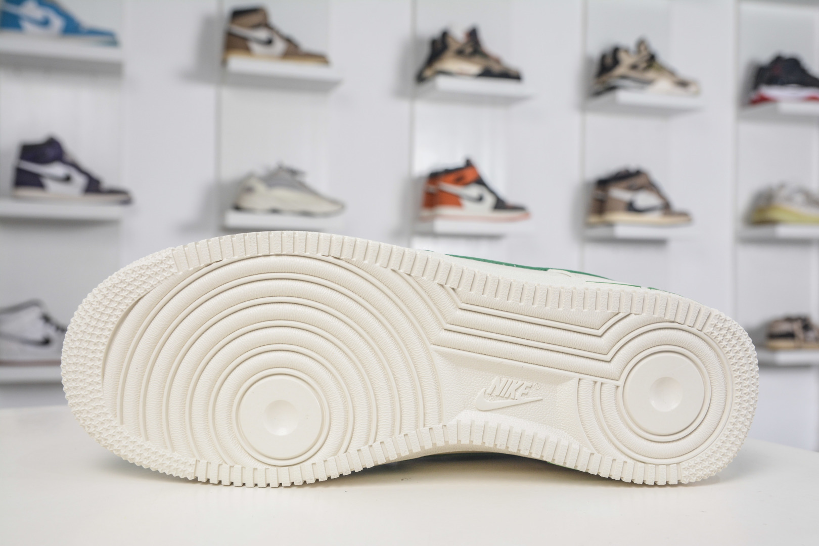 Nike Air Force 1 Low 07 米白绿 FV3694-111