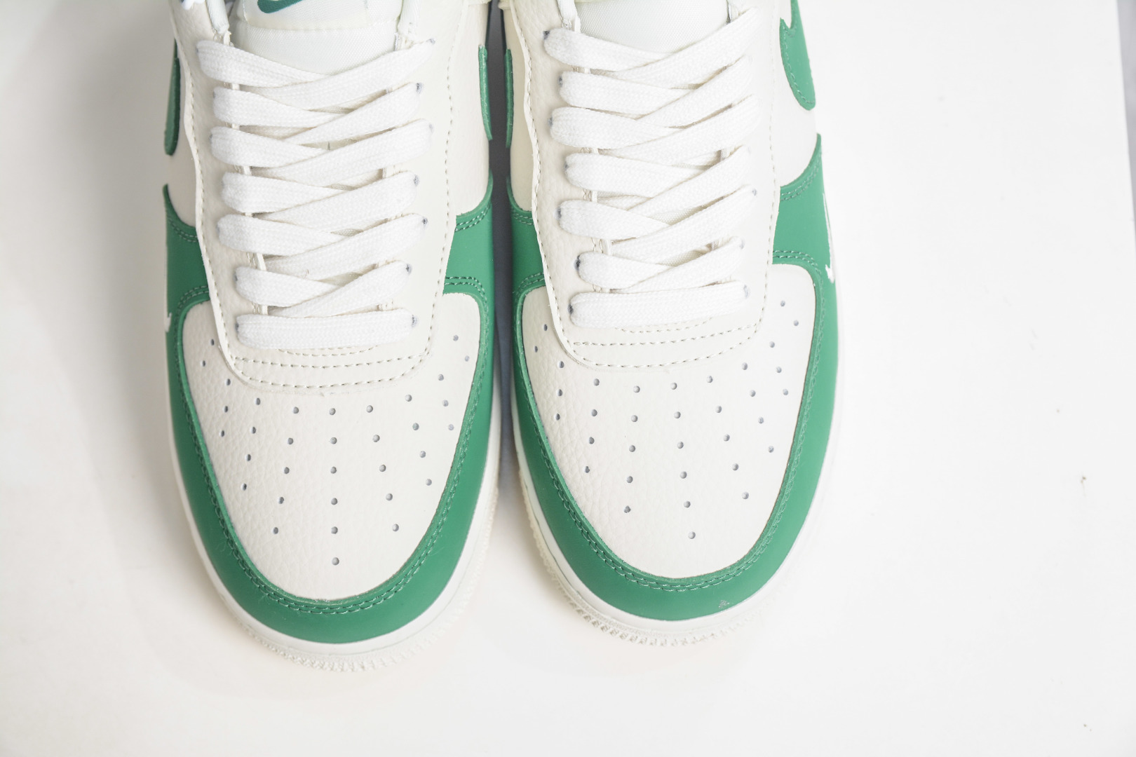 Nike Air Force 1 Low 07 米白绿 FV3694-111