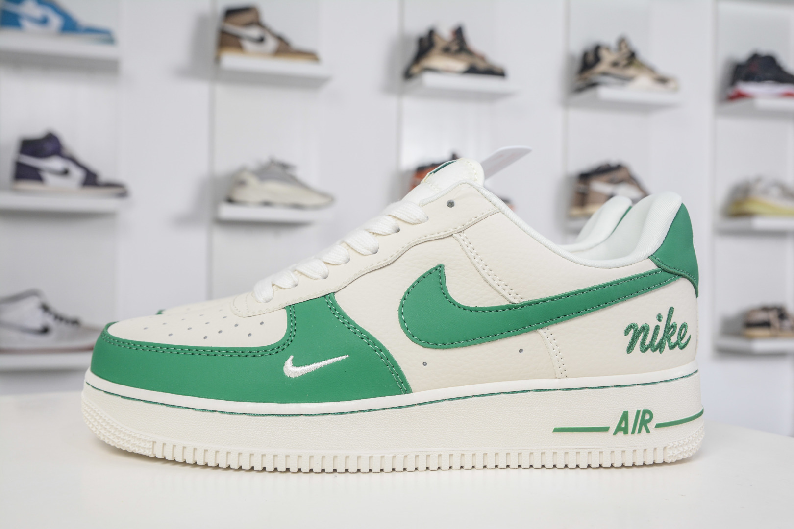 Nike Air Force 1 Low 07 米白绿 FV3694-111