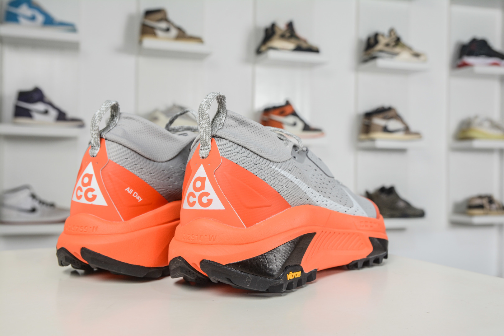 NK ACG ZEGAMA TRAIL 6 网面透气跑步鞋 HV8113-100 NK ACG ZEGAMA TRAIL 6 网面透气跑步鞋 HV8113-100