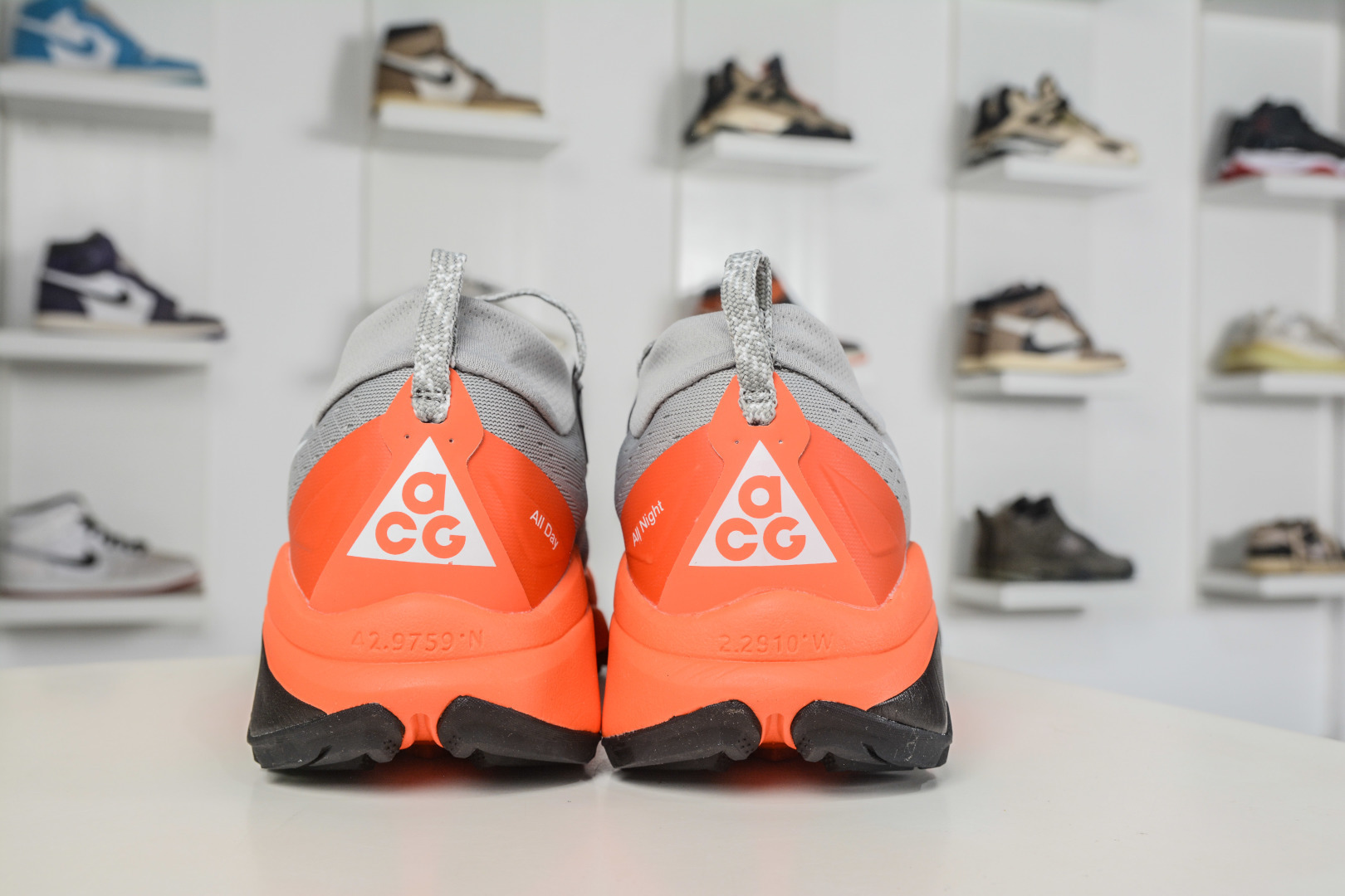 NK ACG ZEGAMA TRAIL 6 网面透气跑步鞋 HV8113-100 NK ACG ZEGAMA TRAIL 6 网面透气跑步鞋 HV8113-100