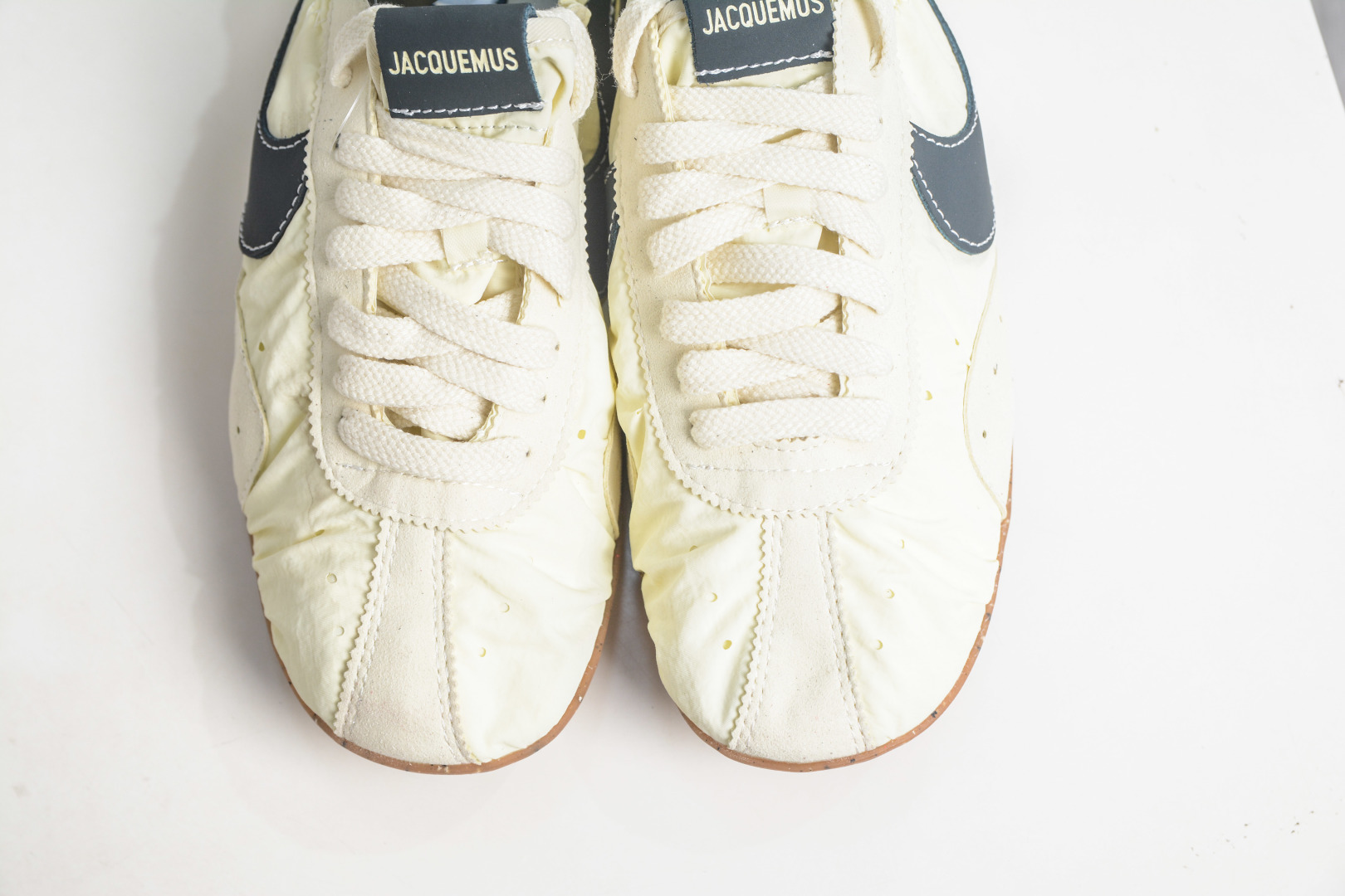 Jacquemus x Nike Jacumoon 耐克 柔软舒适防滑耐磨 低帮休闲板鞋 HV8547-700 Jacquemus x Nike Jacumoon 耐克 柔软舒适防滑耐磨 低帮休闲板鞋 HV8547-700