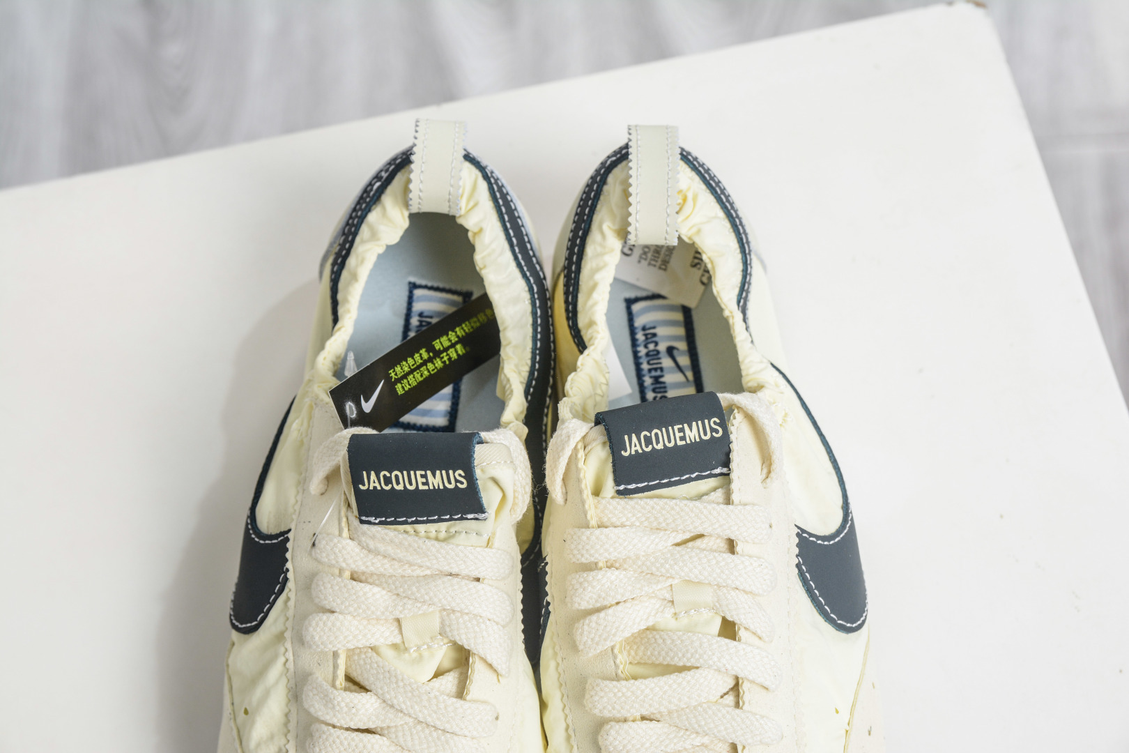 Jacquemus x Nike Jacumoon 耐克 柔软舒适防滑耐磨 低帮休闲板鞋 HV8547-700 Jacquemus x Nike Jacumoon 耐克 柔软舒适防滑耐磨 低帮休闲板鞋 HV8547-700