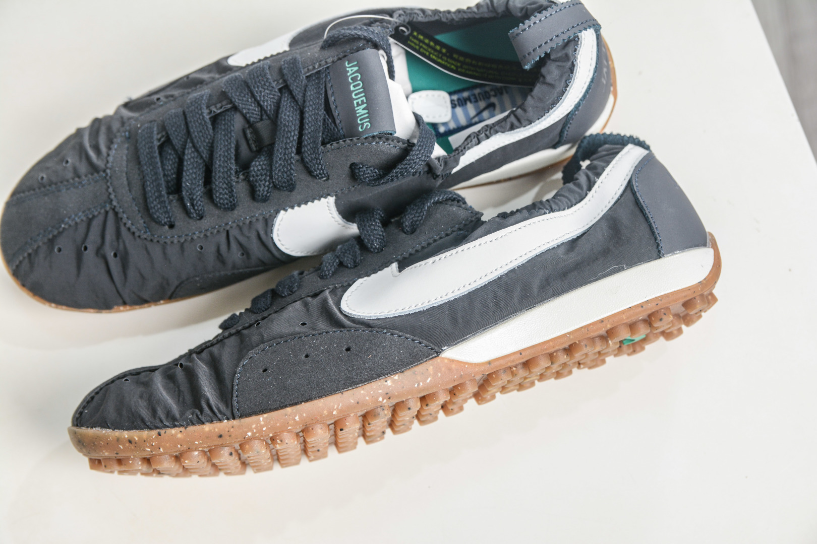 Jacquemus x Nike Jacumoon 耐克 柔软舒适防滑耐磨 低帮休闲板鞋 HV8547-001 Jacquemus x Nike Jacumoon 耐克 柔软舒适防滑耐磨 低帮休闲板鞋 HV8547-001