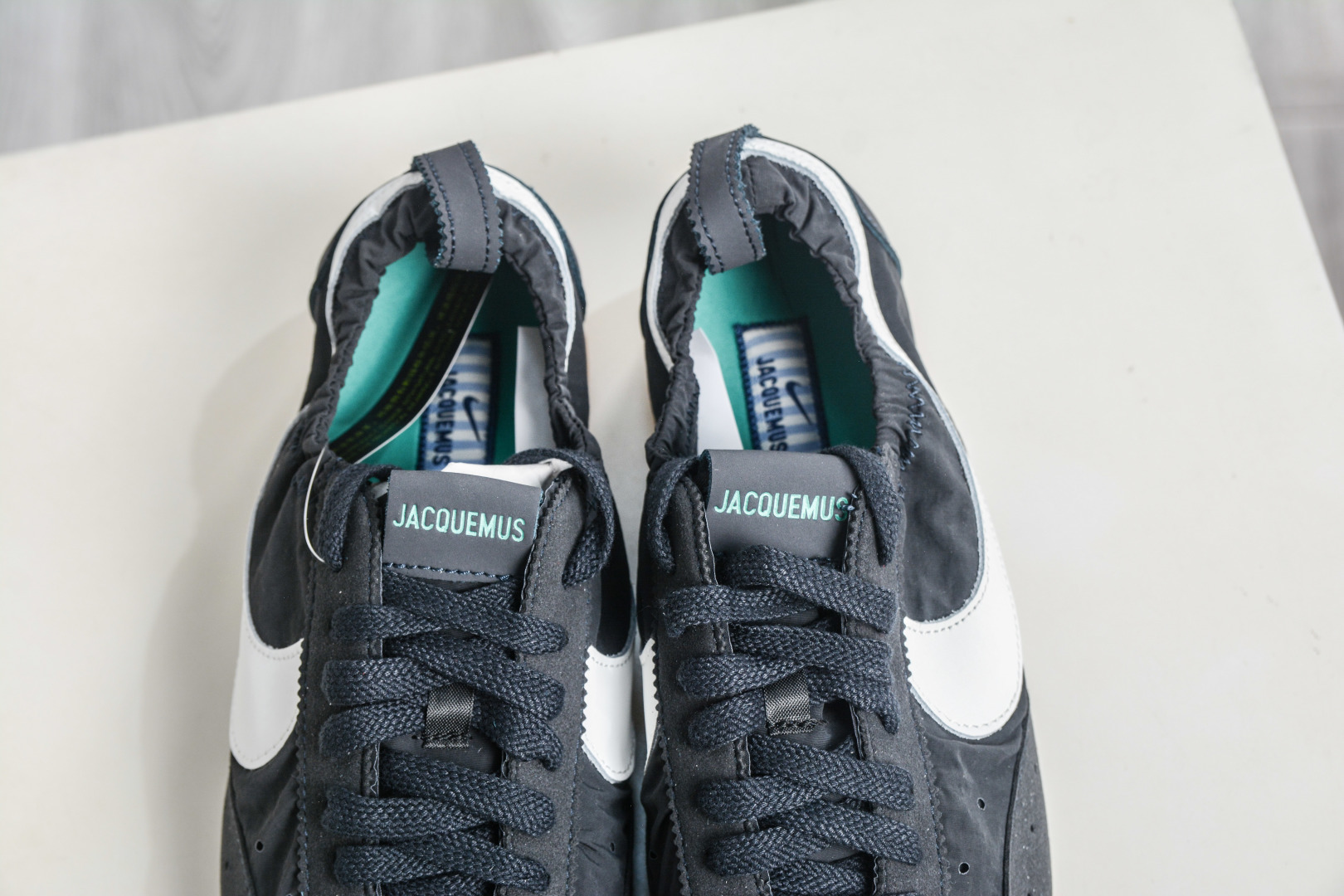 Jacquemus x Nike Jacumoon 耐克 柔软舒适防滑耐磨 低帮休闲板鞋 HV8547-001 Jacquemus x Nike Jacumoon 耐克 柔软舒适防滑耐磨 低帮休闲板鞋 HV8547-001
