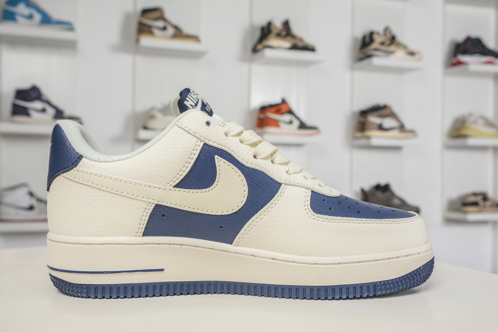 Nike Air Force 1 Low 07 x Balenciaga 巴黎世家联名-米白藏蓝 DN1688-817 Nike Air Force 1 Low 07 x Balenciaga 巴黎世家联名-米白藏蓝 DN1688-817