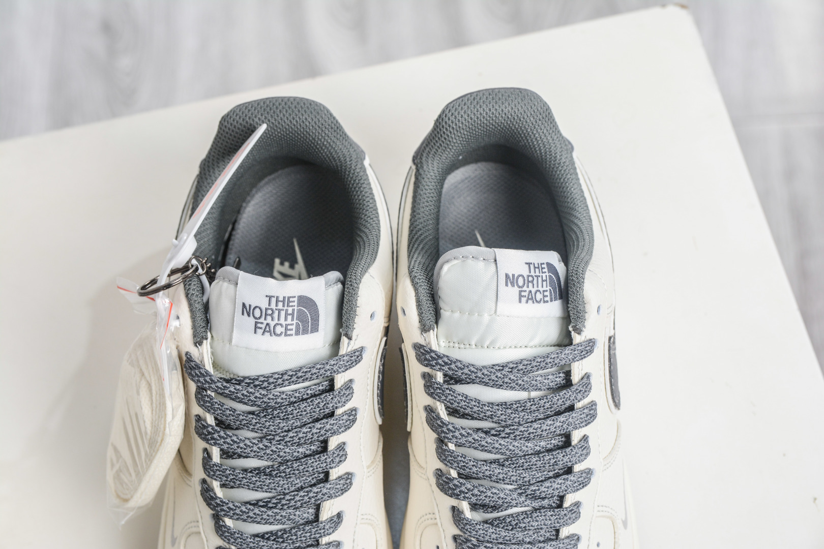 The North Face x NIke Air Force 1 北面联名-米白灰 DD1982-344 The North Face x NIke Air Force 1 北面联名-米白灰 DD1982-344