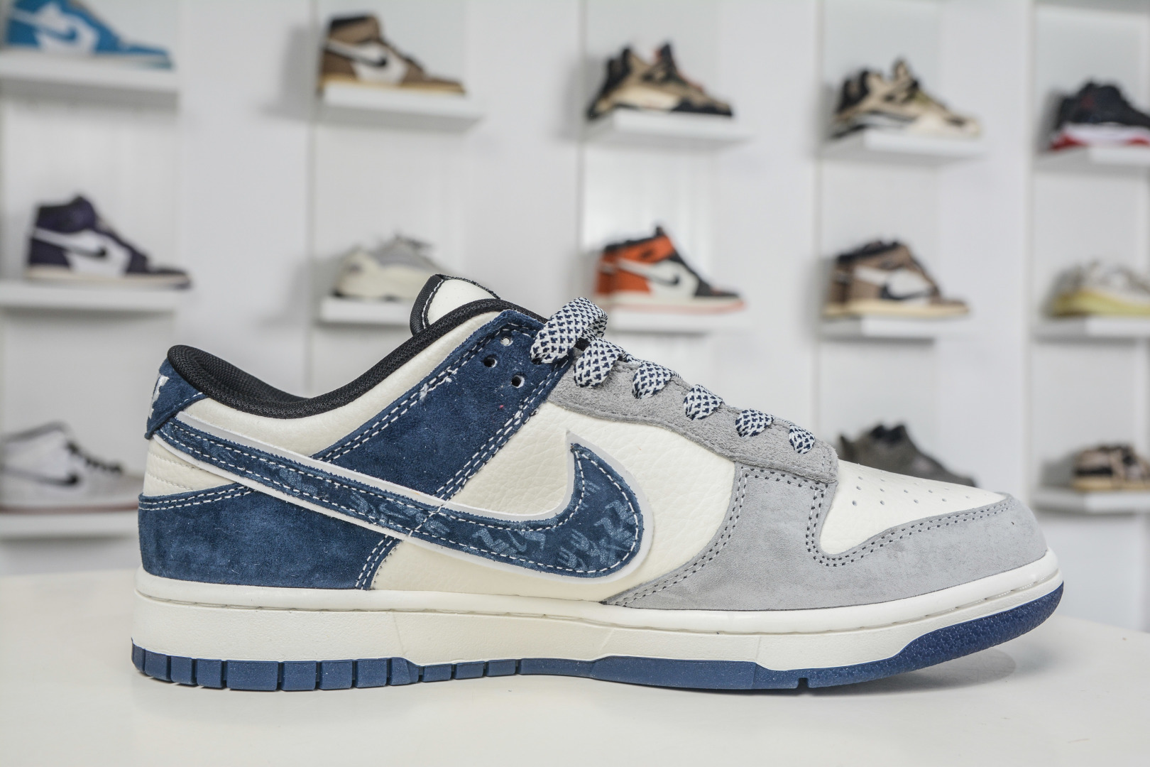 Air Jordan 1 Retro Low x GUCCI 古驰联名-米灰深蓝 XZ5899-107 S Air Jordan 1 Retro Low x GUCCI 古驰联名-米灰深蓝 XZ5899-107 S