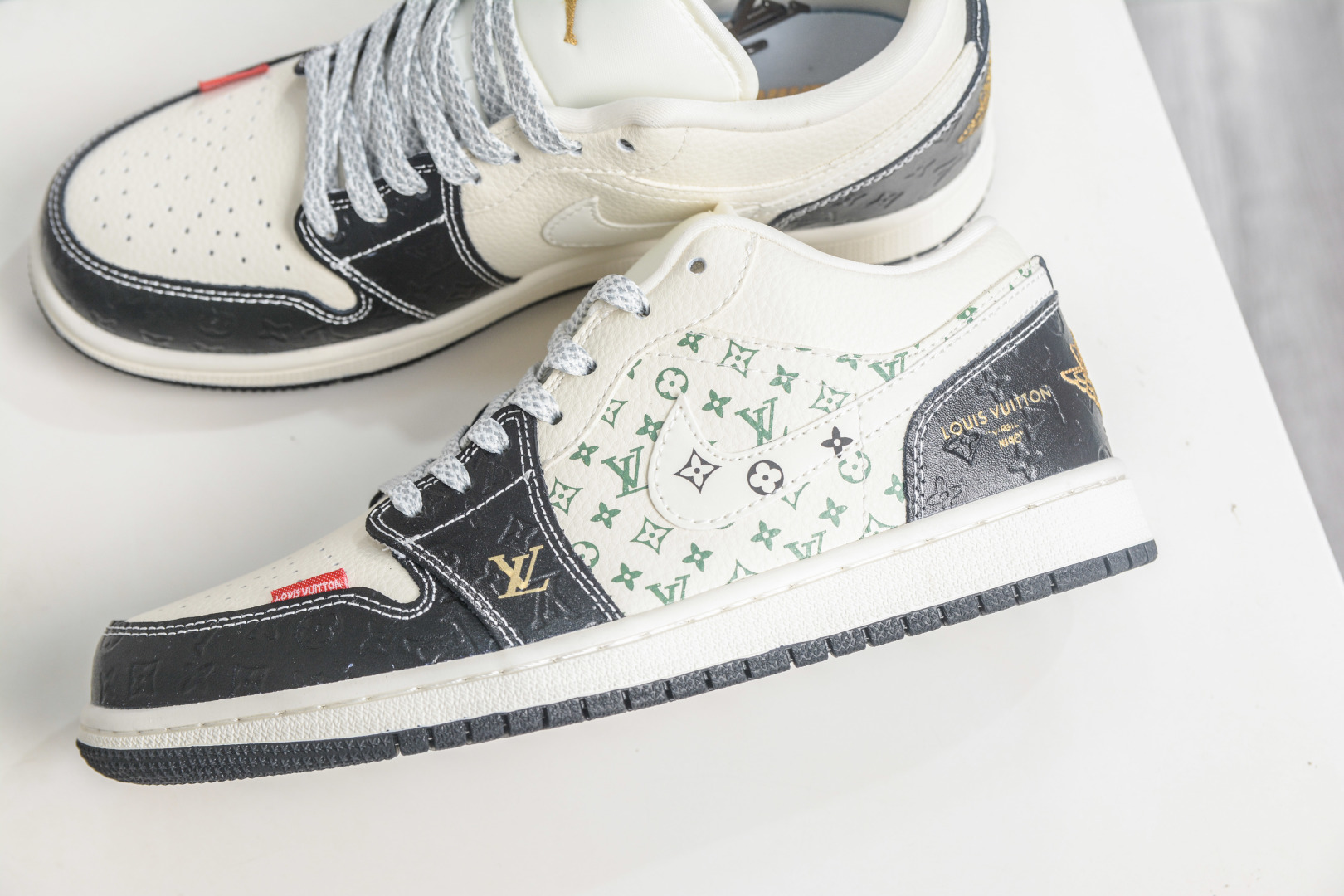 Air Jordan x Louis Vuitton AJ1 Low AJ1 低帮LV联名-黑白 QL1988-006 Air Jordan x Louis Vuitton AJ1 Low AJ1 低帮LV联名-黑白 QL1988-006