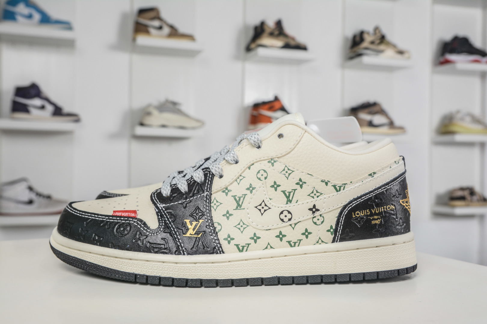 Air Jordan x Louis Vuitton AJ1 Low AJ1 低帮LV联名-黑白 QL1988-006 Air Jordan x Louis Vuitton AJ1 Low AJ1 低帮LV联名-黑白 QL1988-006