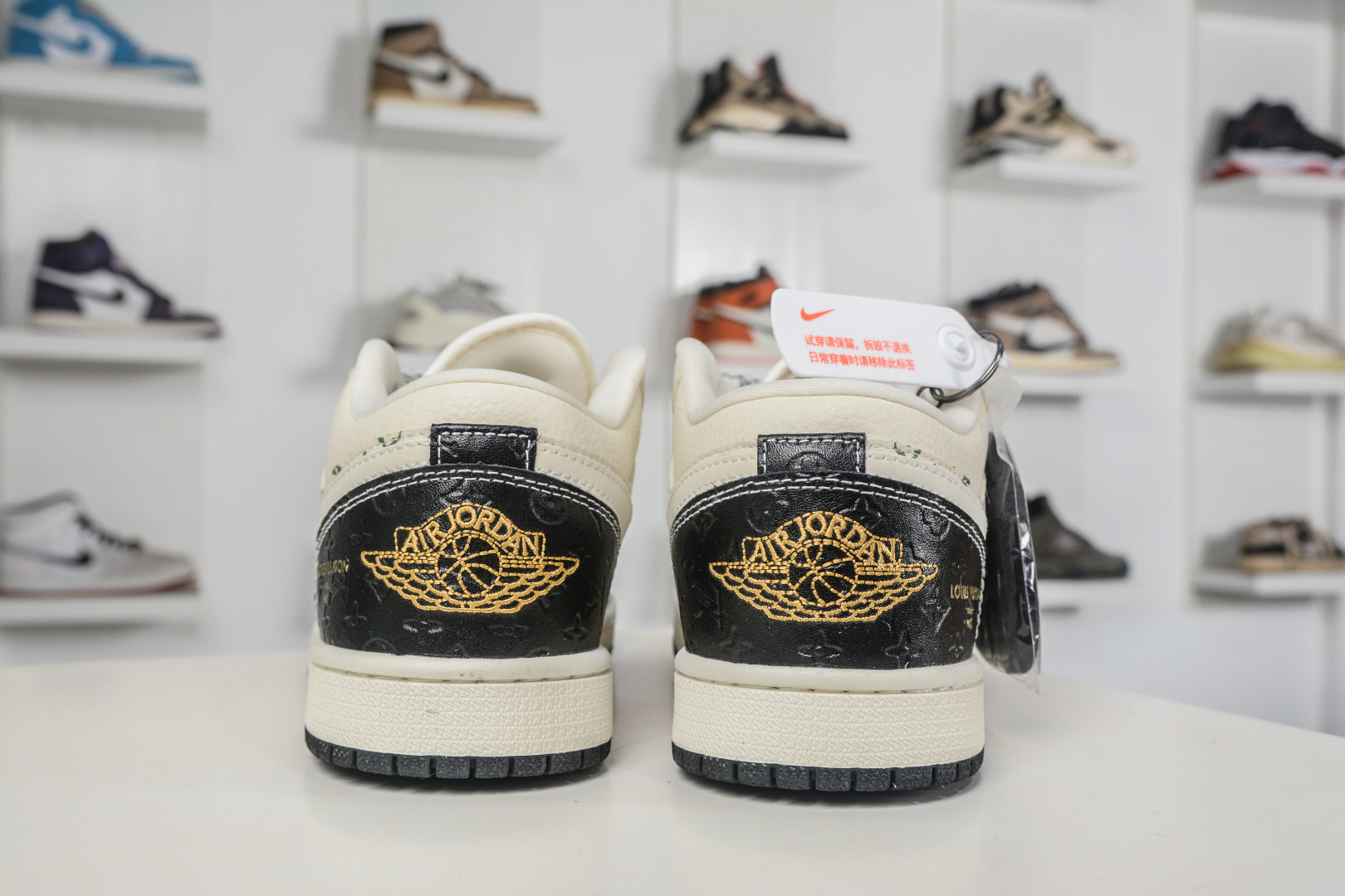 Air Jordan x Louis Vuitton AJ1 Low AJ1 低帮LV联名-黑白 QL1988-006 Air Jordan x Louis Vuitton AJ1 Low AJ1 低帮LV联名-黑白 QL1988-006