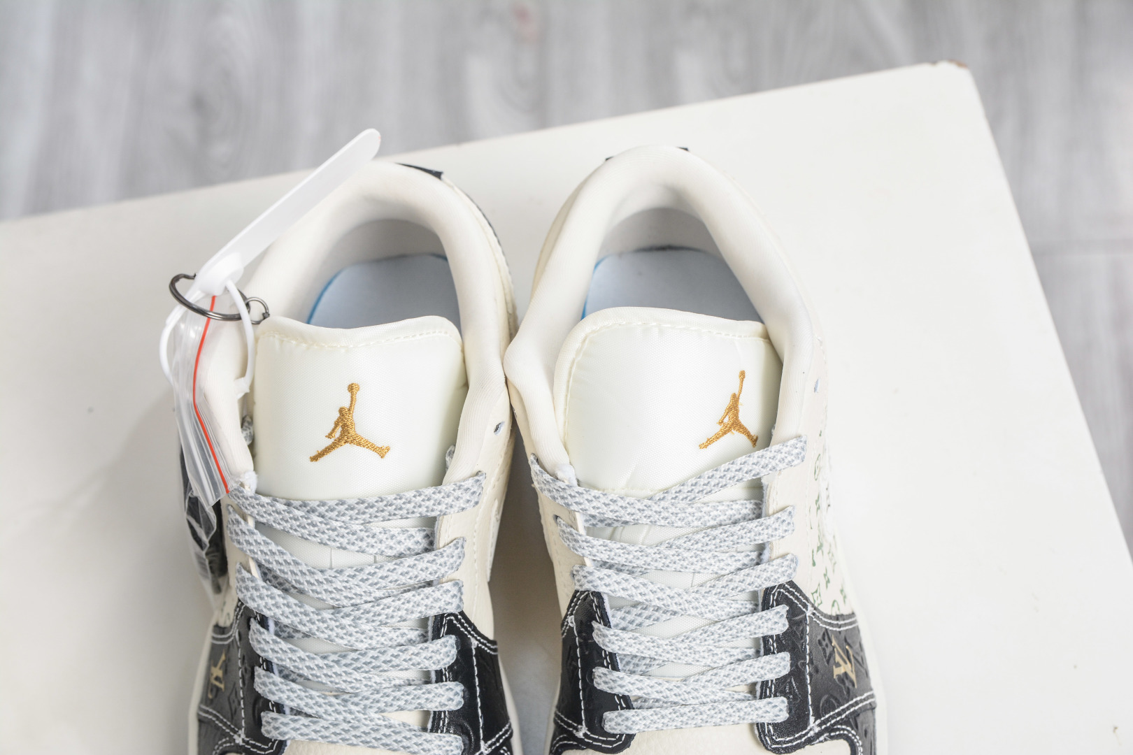 Air Jordan x Louis Vuitton AJ1 Low AJ1 低帮LV联名-黑白 QL1988-006 Air Jordan x Louis Vuitton AJ1 Low AJ1 低帮LV联名-黑白 QL1988-006