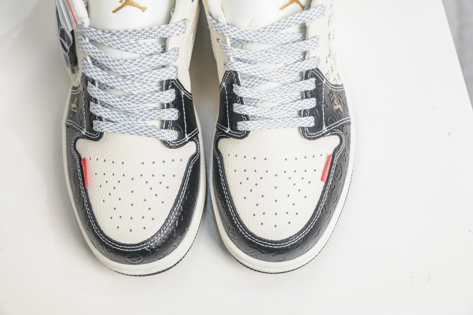 Air Jordan x Louis Vuitton AJ1 Low AJ1 低帮LV联名-黑白 QL1988-006 Air Jordan x Louis Vuitton AJ1 Low AJ1 低帮LV联名-黑白 QL1988-006
