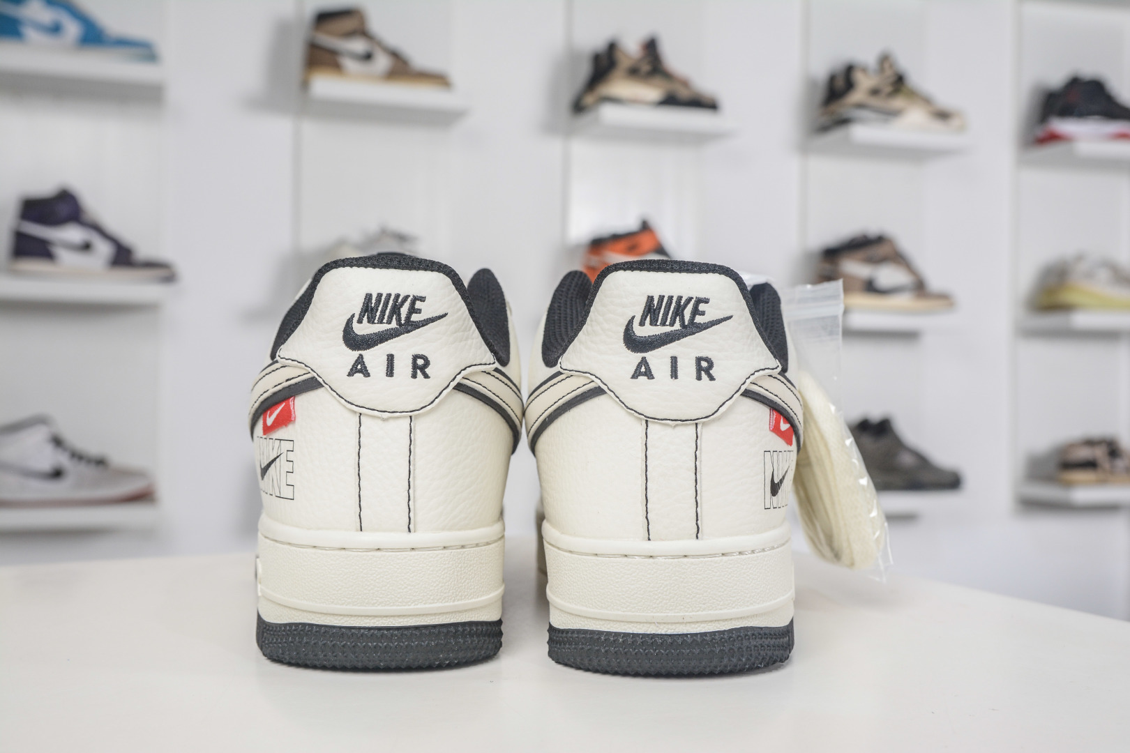 250 Nike Air Force 1 Low 07 米白黑 KG6699-F36-Chinese UA Cheap High Quatity Brand Clothes Bags handbags Sneakers wholesale wholesaler seller from China Factory suppliers Fashion Clothing Shoes best Quality Beautiful Price 250 Nike Air Force 1 Low 07 米白黑 KG6699-F36