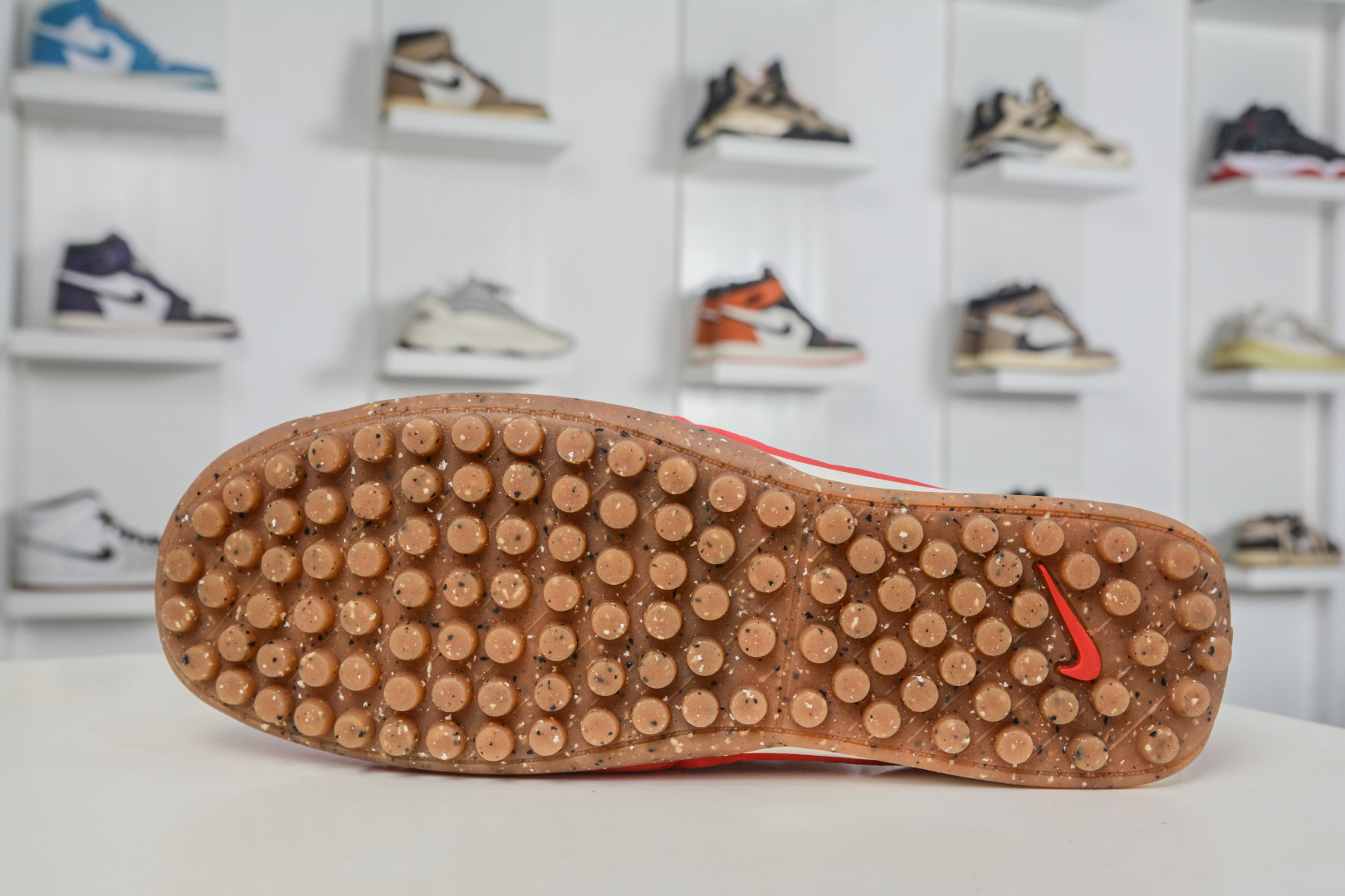 Jacquemus x Nike Jacumoon 耐克 柔软舒适防滑耐磨 低帮休闲板鞋 HV8547-600 Jacquemus x Nike Jacumoon 耐克 柔软舒适防滑耐磨 低帮休闲板鞋 HV8547-600