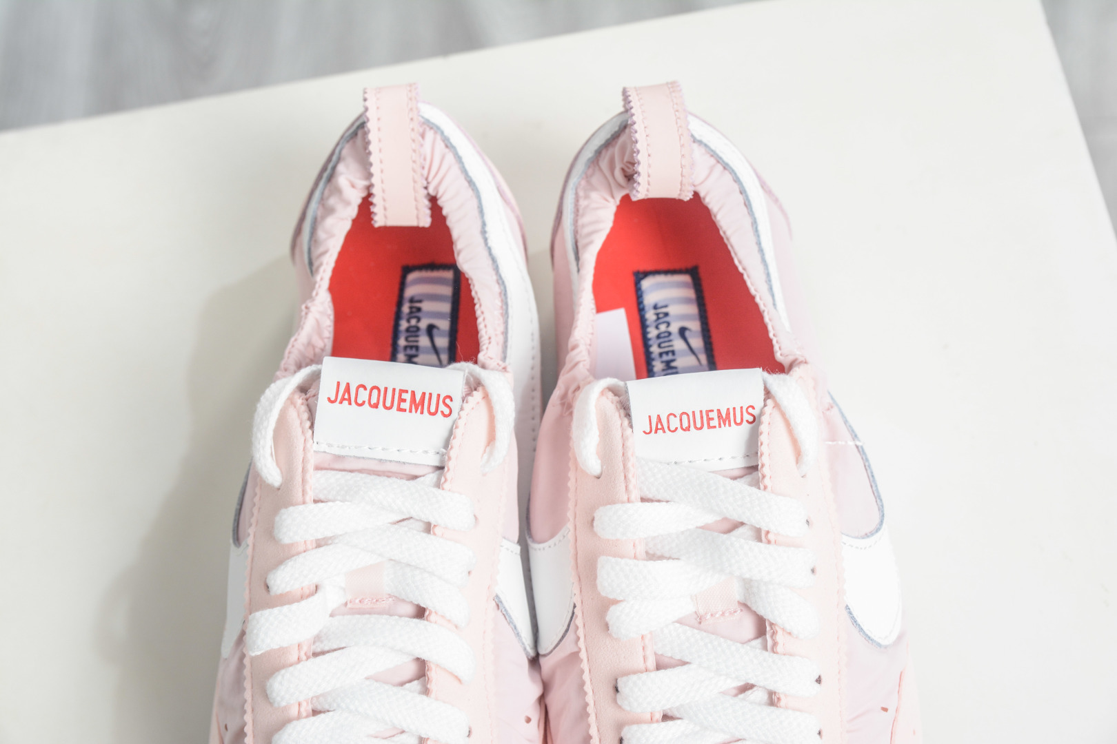 Jacquemus x Nike Jacumoon 耐克 柔软舒适防滑耐磨 低帮休闲板鞋 HV8547-601 Jacquemus x Nike Jacumoon 耐克 柔软舒适防滑耐磨 低帮休闲板鞋 HV8547-601