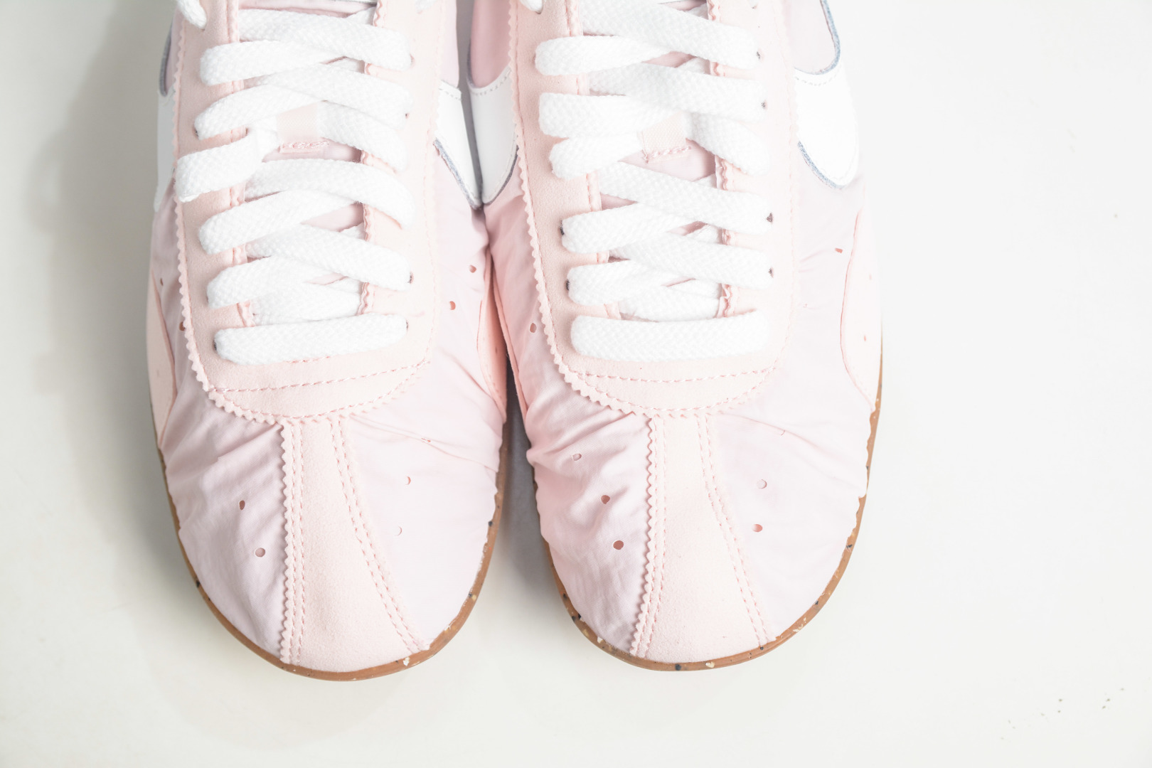 Jacquemus x Nike Jacumoon 耐克 柔软舒适防滑耐磨 低帮休闲板鞋 HV8547-601 Jacquemus x Nike Jacumoon 耐克 柔软舒适防滑耐磨 低帮休闲板鞋 HV8547-601