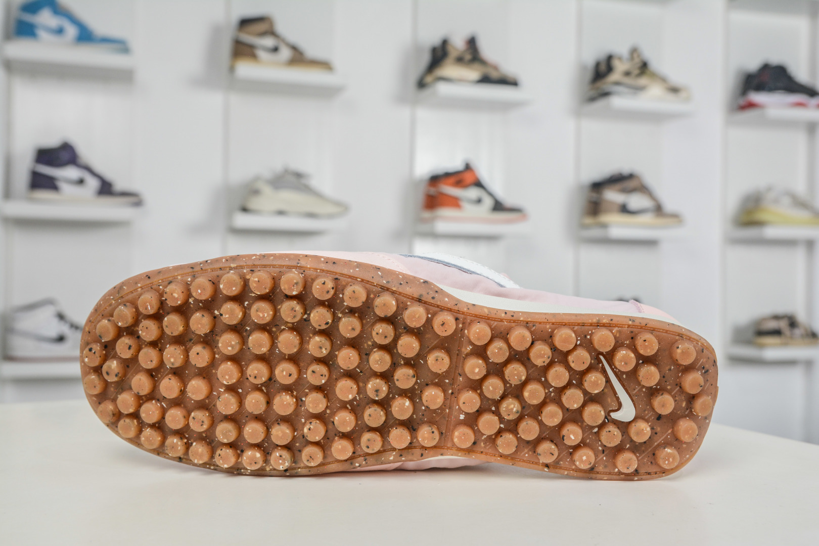 Jacquemus x Nike Jacumoon 耐克 柔软舒适防滑耐磨 低帮休闲板鞋 HV8547-601 Jacquemus x Nike Jacumoon 耐克 柔软舒适防滑耐磨 低帮休闲板鞋 HV8547-601
