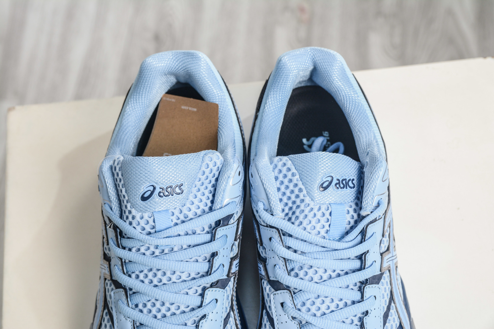 Asics Gel-Cumulus 16 亚瑟士复古透气休闲缓震耐磨跑步鞋 1203A733-400 Asics Gel-Cumulus 16 亚瑟士复古透气休闲缓震耐磨跑步鞋 1203A733-400
