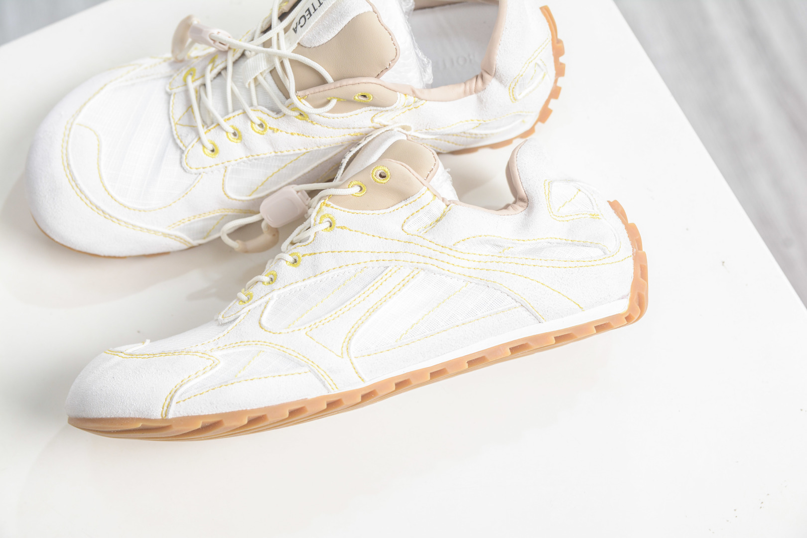 Bottega Veneta 葆蝶家BV新款Orbit Flash系列 拼色 休闲 运动鞋 Bottega Veneta 葆蝶家BV新款Orbit Flash系列 拼色 休闲 运动鞋