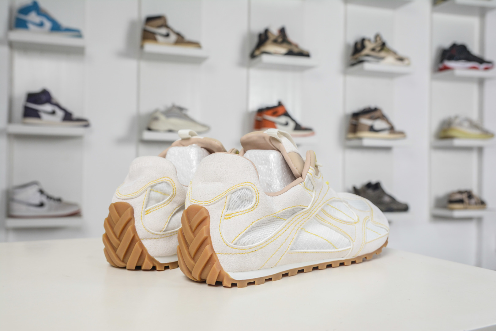 Bottega Veneta 葆蝶家BV新款Orbit Flash系列 拼色 休闲 运动鞋 Bottega Veneta 葆蝶家BV新款Orbit Flash系列 拼色 休闲 运动鞋