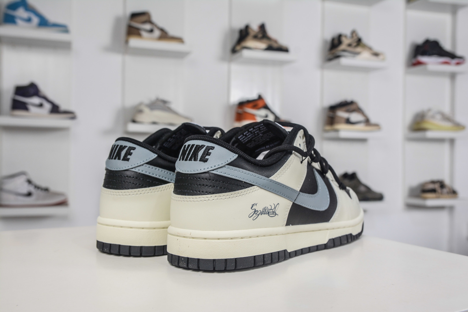 NK Dunk Low 射手座 此款鞋面以米白色为主调 HF5441-100 NK Dunk Low 射手座 此款鞋面以米白色为主调 HF5441-100