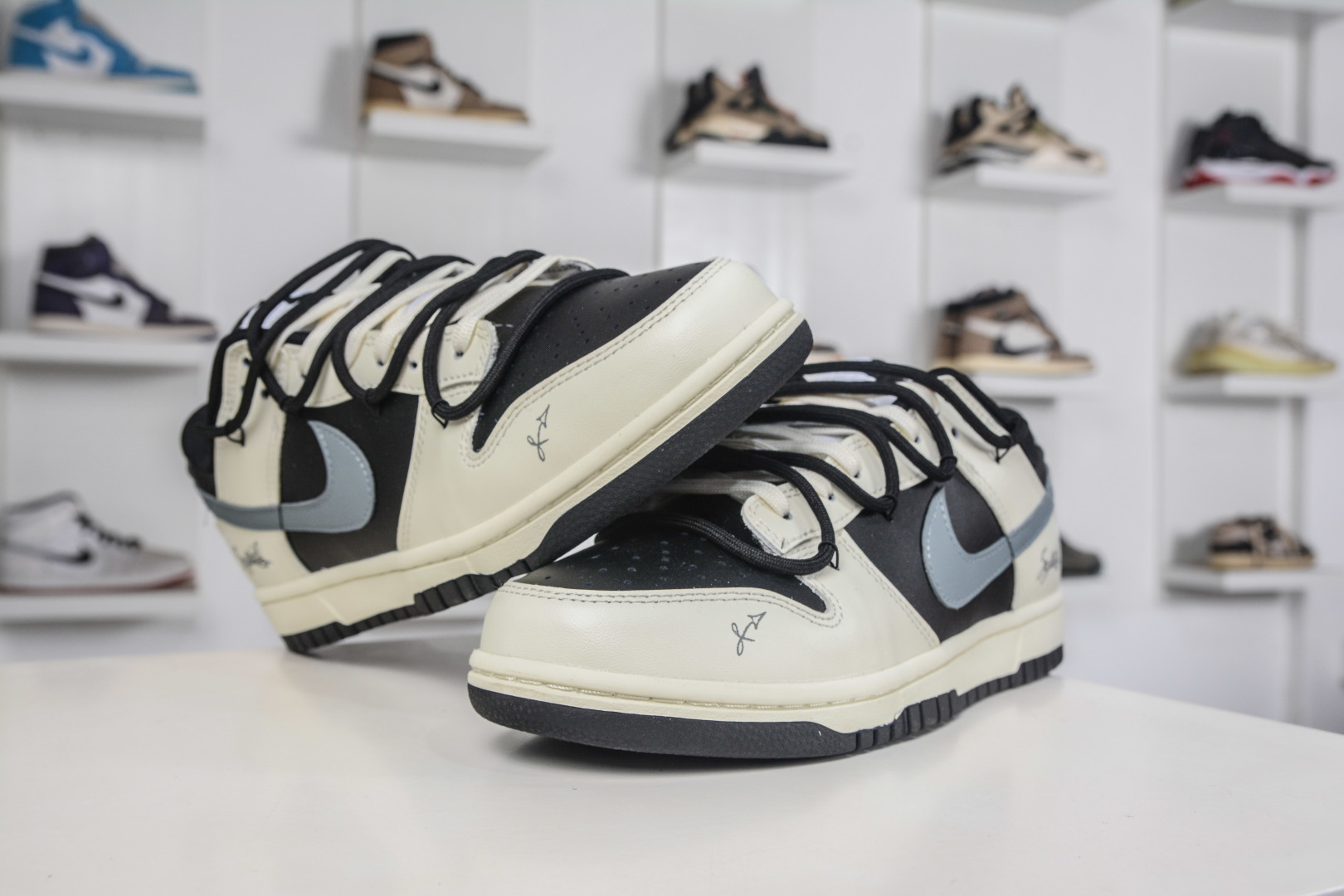 NK Dunk Low 射手座 此款鞋面以米白色为主调 HF5441-100 NK Dunk Low 射手座 此款鞋面以米白色为主调 HF5441-100