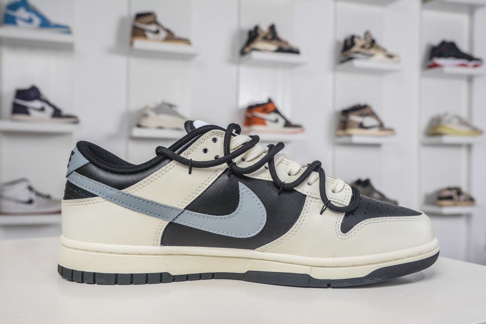 NK Dunk Low 射手座 此款鞋面以米白色为主调 HF5441-100 NK Dunk Low 射手座 此款鞋面以米白色为主调 HF5441-100