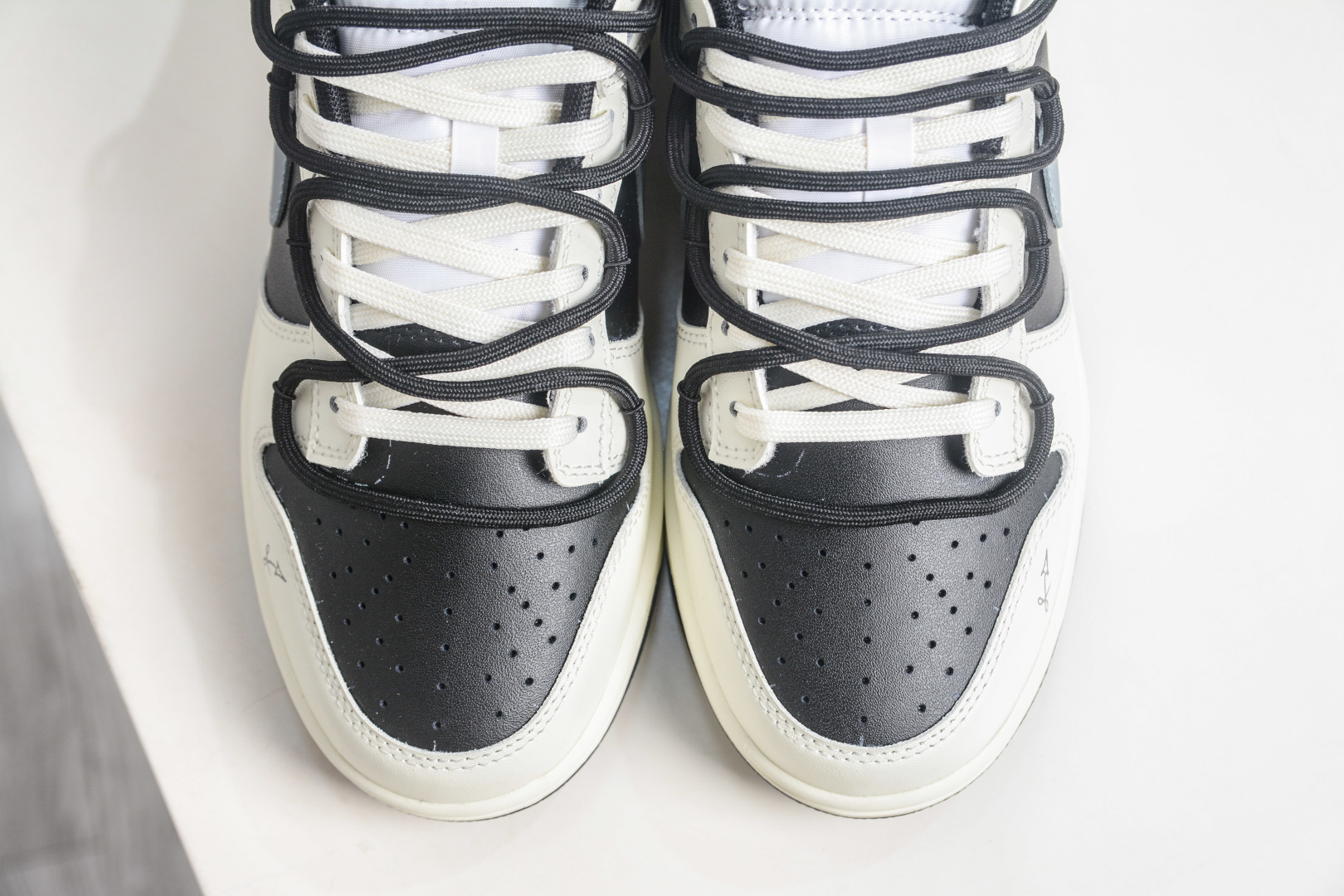 NK Dunk Low 射手座 此款鞋面以米白色为主调 HF5441-100 NK Dunk Low 射手座 此款鞋面以米白色为主调 HF5441-100