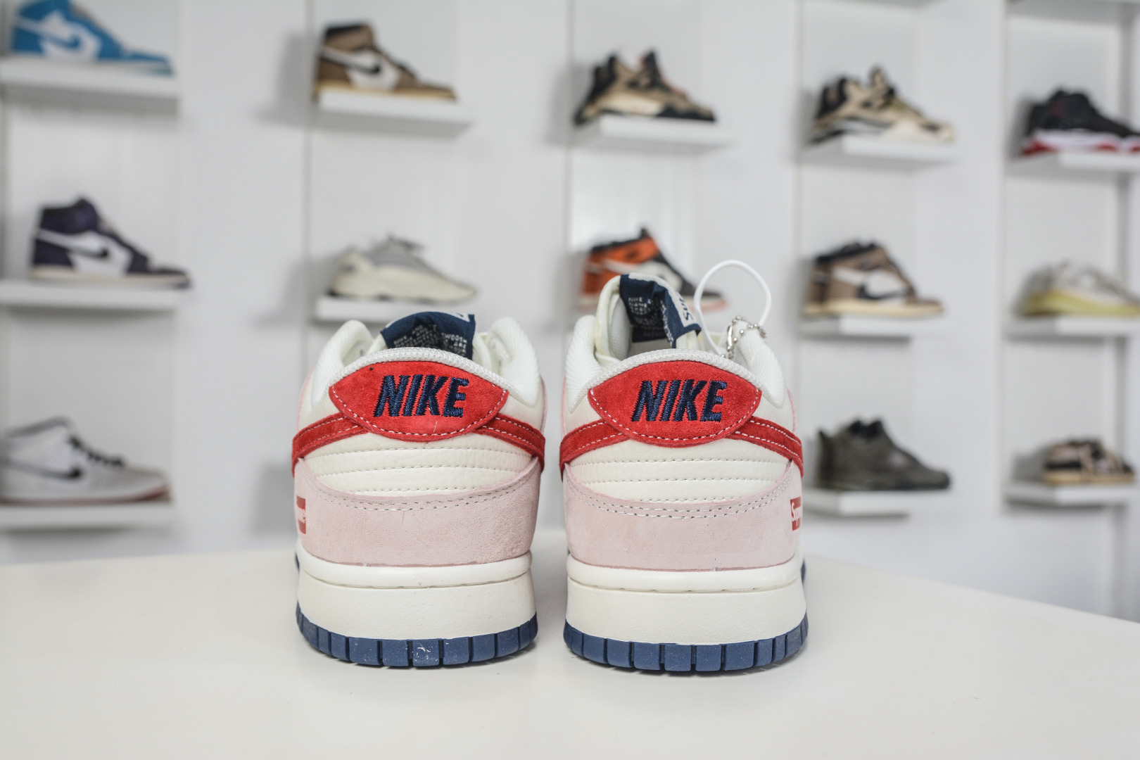 Nike SB Dunk Low x Superme SUP联名-米白红粉 XZ5899-112 Nike SB Dunk Low x Superme SUP联名-米白红粉 XZ5899-112
