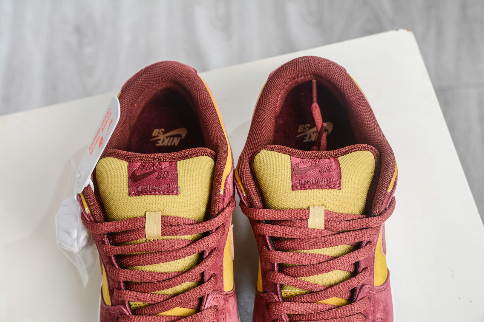 Nike Dunk SB LOW PRO 红黄 HQ1625-600 Nike Dunk SB LOW PRO 红黄 HQ1625-600