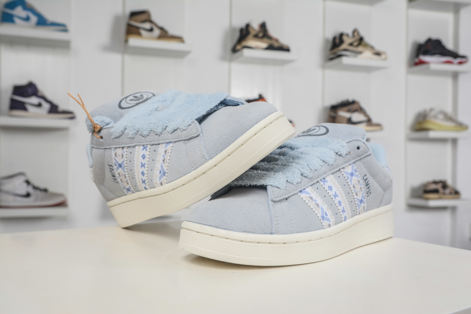 Adidas Originals Campus 00s 百搭单品学院系列面包风经典复古低帮百搭休闲运动板鞋 JK4301 Adidas Originals Campus 00s 百搭单品学院系列面包风经典复古低帮百搭休闲运动板鞋 JK4301