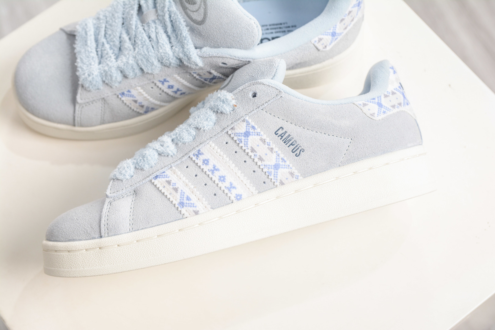 Adidas Originals Campus 00s 百搭单品学院系列面包风经典复古低帮百搭休闲运动板鞋 JK4301 Adidas Originals Campus 00s 百搭单品学院系列面包风经典复古低帮百搭休闲运动板鞋 JK4301
