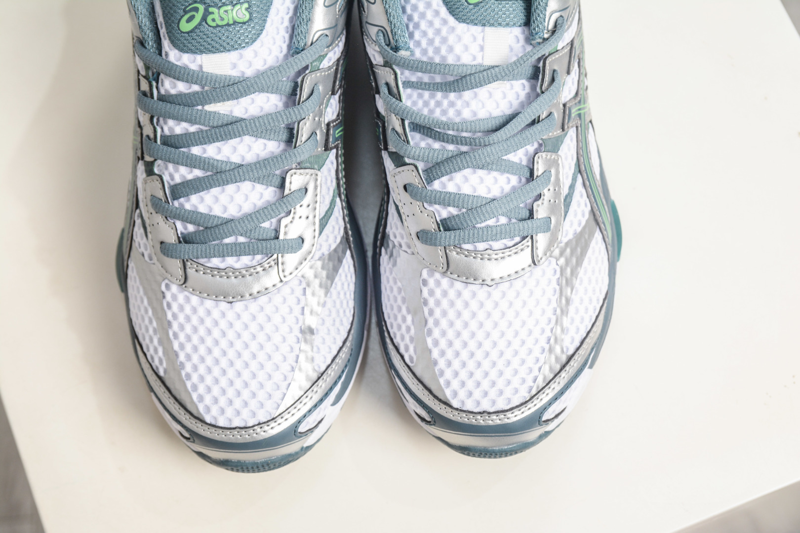 Asics Gel-Cumulus 16 亚瑟士复古透气休闲缓震耐磨跑步鞋 1203A763-020 Asics Gel-Cumulus 16 亚瑟士复古透气休闲缓震耐磨跑步鞋 1203A763-020