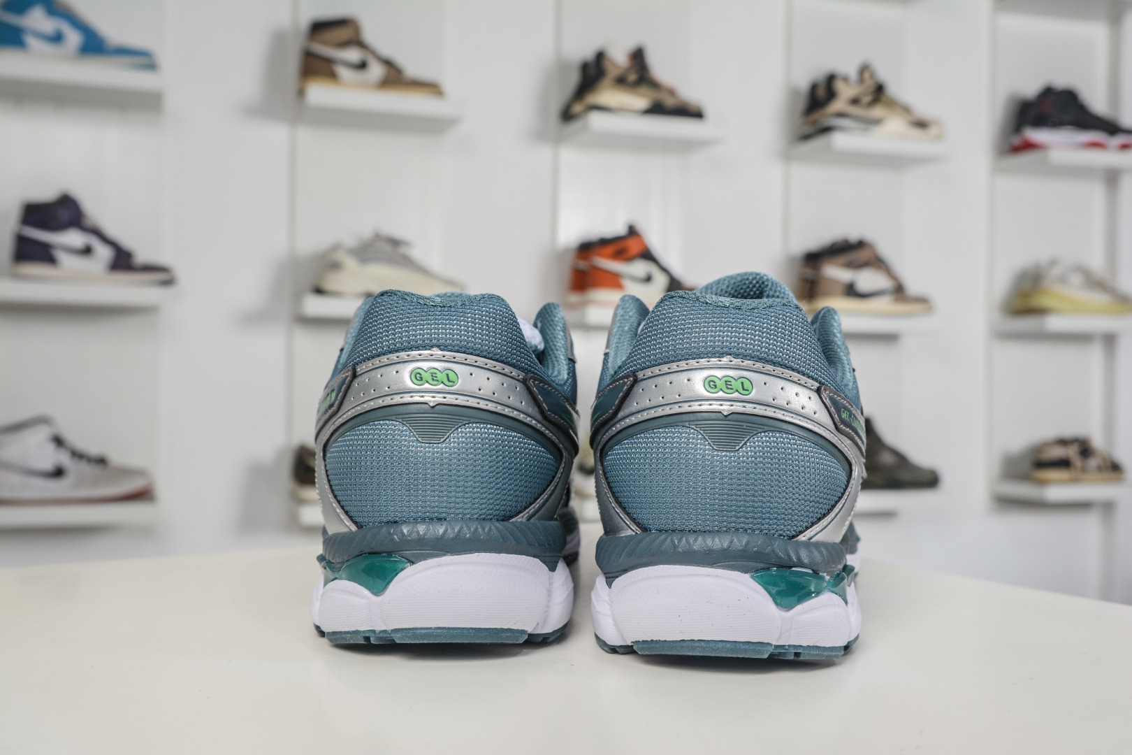 Asics Gel-Cumulus 16 亚瑟士复古透气休闲缓震耐磨跑步鞋 1203A763-020 Asics Gel-Cumulus 16 亚瑟士复古透气休闲缓震耐磨跑步鞋 1203A763-020