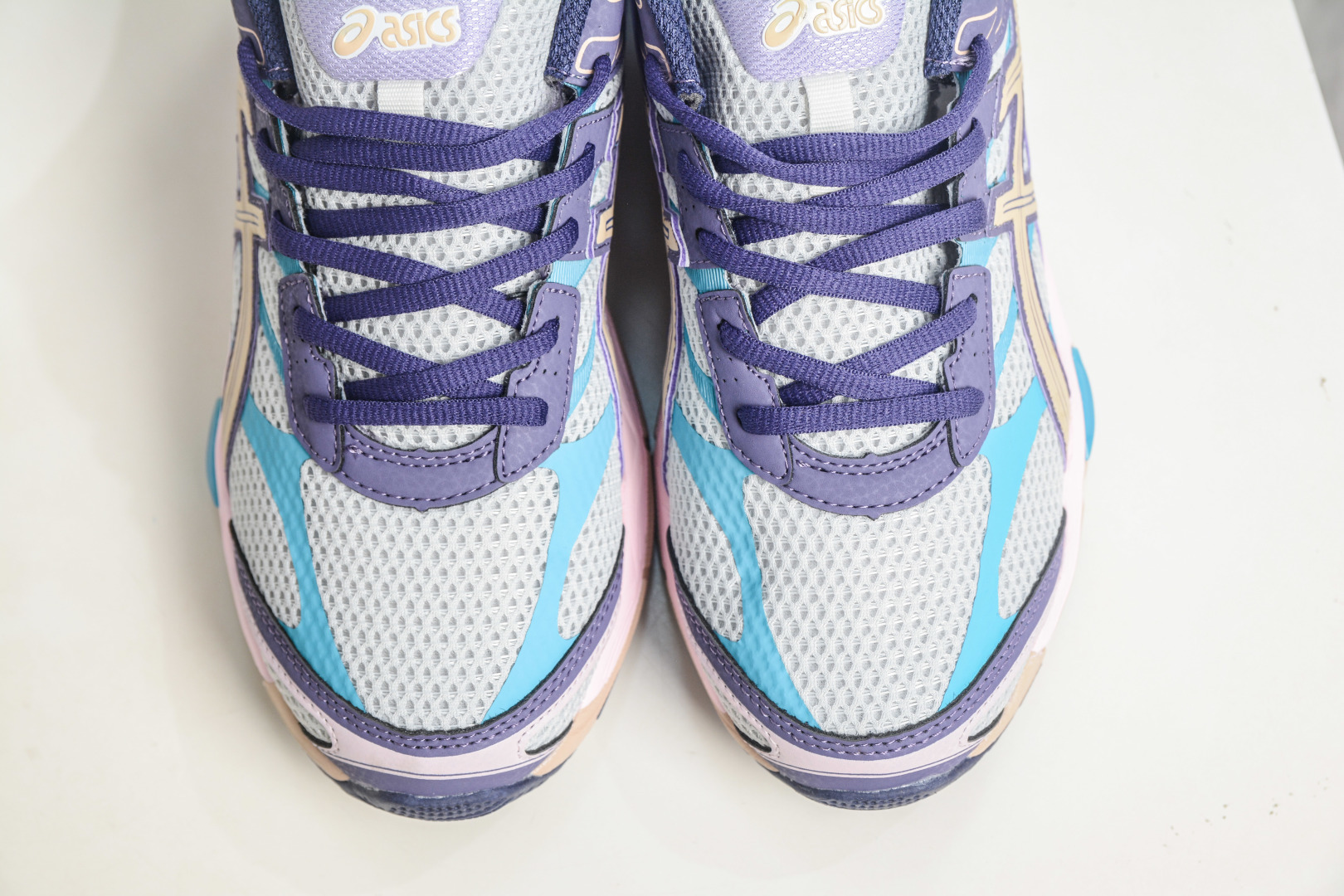 Asics Gel-Cumulus 16 亚瑟士复古透气休闲缓震耐磨跑步鞋 1203A733-100 Asics Gel-Cumulus 16 亚瑟士复古透气休闲缓震耐磨跑步鞋 1203A733-100