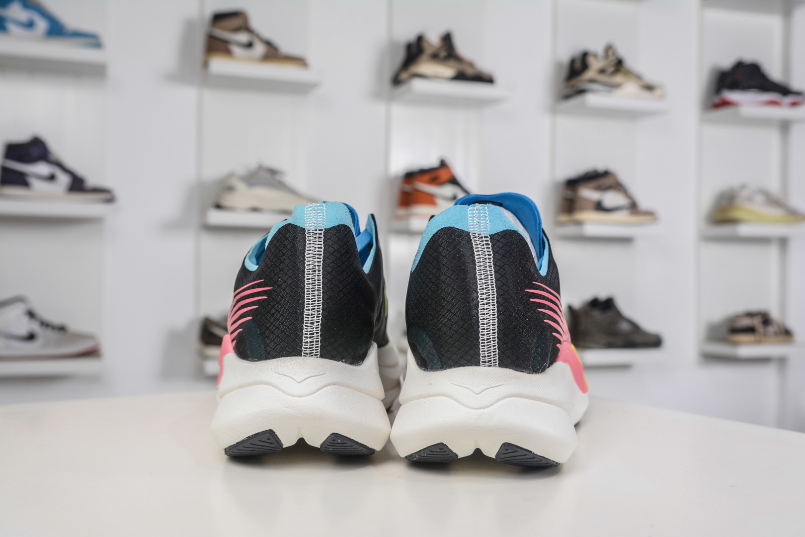 170 X版 HOKA ONE ONE Rocket X 2 火箭系列 半透明蝉翼网眼透气跑步鞋 1127927/HEIH-Chinese UA Cheap High Quatity Brand Clothes Bags handbags Sneakers wholesale wholesaler seller from China Factory suppliers Fashion Clothing Shoes best Quality Beautiful Price 170 X版 HOKA ONE ONE Rocket X 2 火箭系列 半透明蝉翼网眼透气跑步鞋 1127927/HEIH
