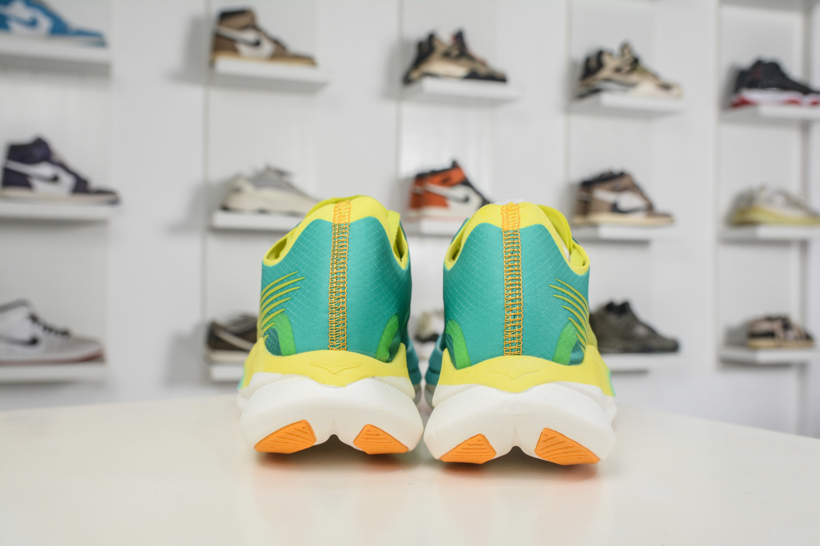 170 X版 HOKA ONE ONE Rocket X 2 火箭系列 半透明蝉翼网眼透气跑步鞋 竞速跑鞋 1127927/CEPR-Chinese UA Cheap High Quatity Brand Clothes Bags handbags Sneakers wholesale wholesaler seller from China Factory suppliers Fashion Clothing Shoes best Quality Beautiful Price 170 X版 HOKA ONE ONE Rocket X 2 火箭系列 半透明蝉翼网眼透气跑步鞋 竞速跑鞋 1127927/CEPR