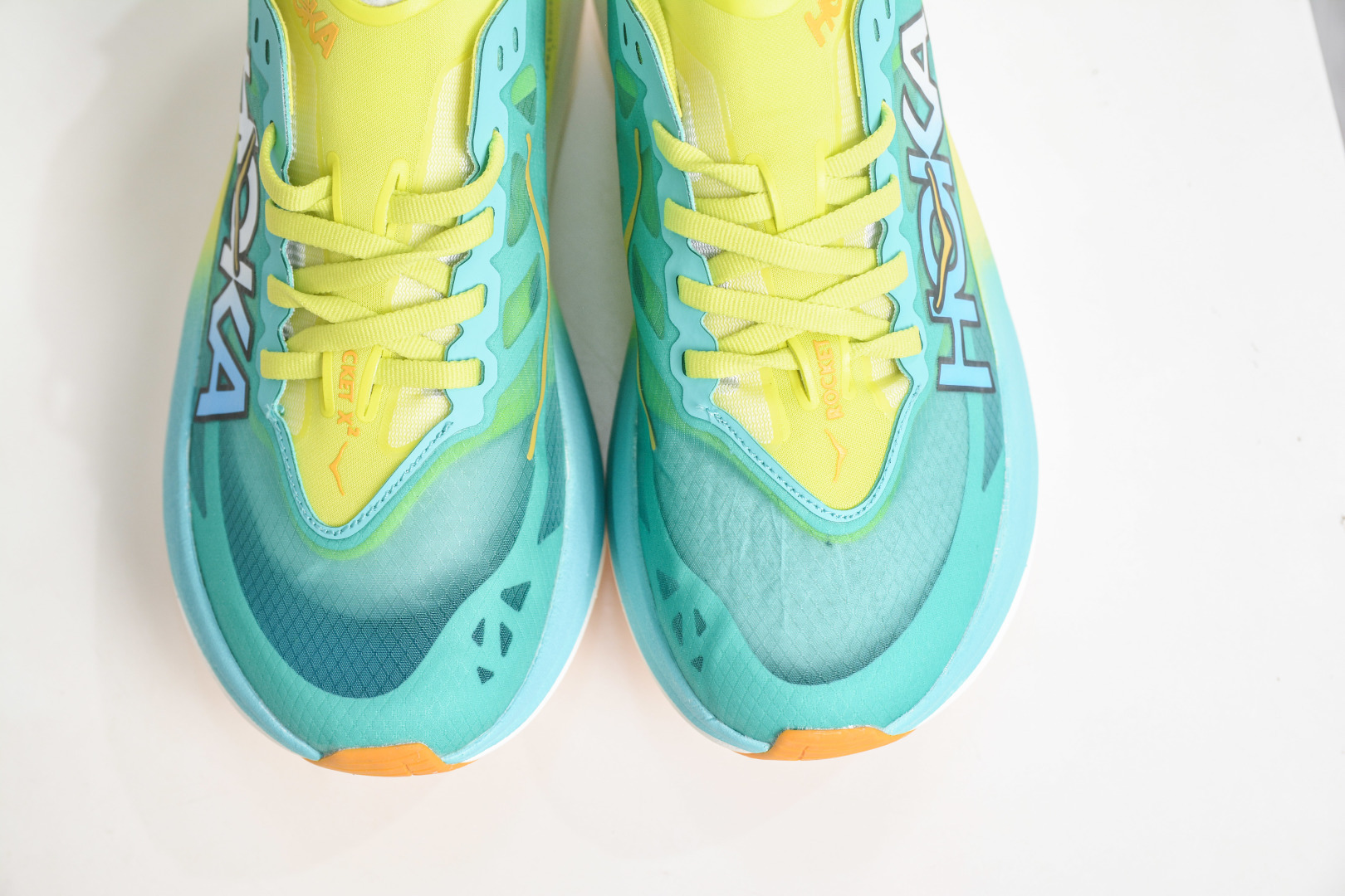 170 X版 HOKA ONE ONE Rocket X 2 火箭系列 半透明蝉翼网眼透气跑步鞋 竞速跑鞋 1127927/CEPR-Chinese UA Cheap High Quatity Brand Clothes Bags handbags Sneakers wholesale wholesaler seller from China Factory suppliers Fashion Clothing Shoes best Quality Beautiful Price 170 X版 HOKA ONE ONE Rocket X 2 火箭系列 半透明蝉翼网眼透气跑步鞋 竞速跑鞋 1127927/CEPR