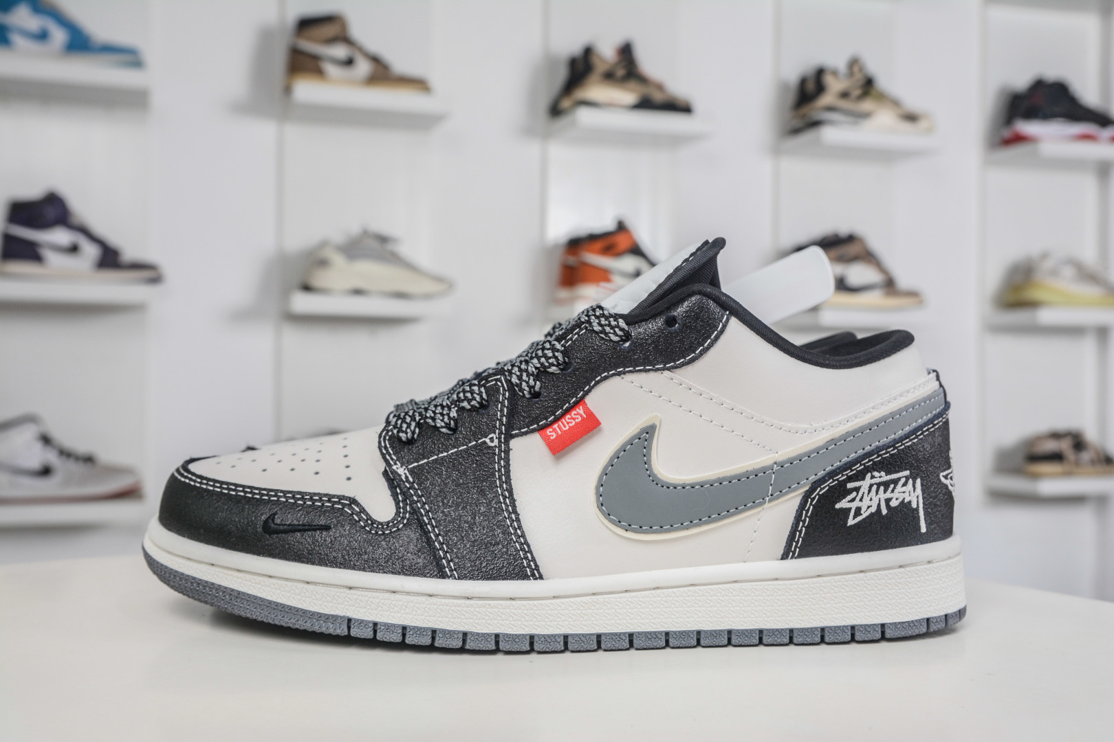 Air Jordan 1 Retro Low x Stussy 斯图西联名-黑白 QL1988-008