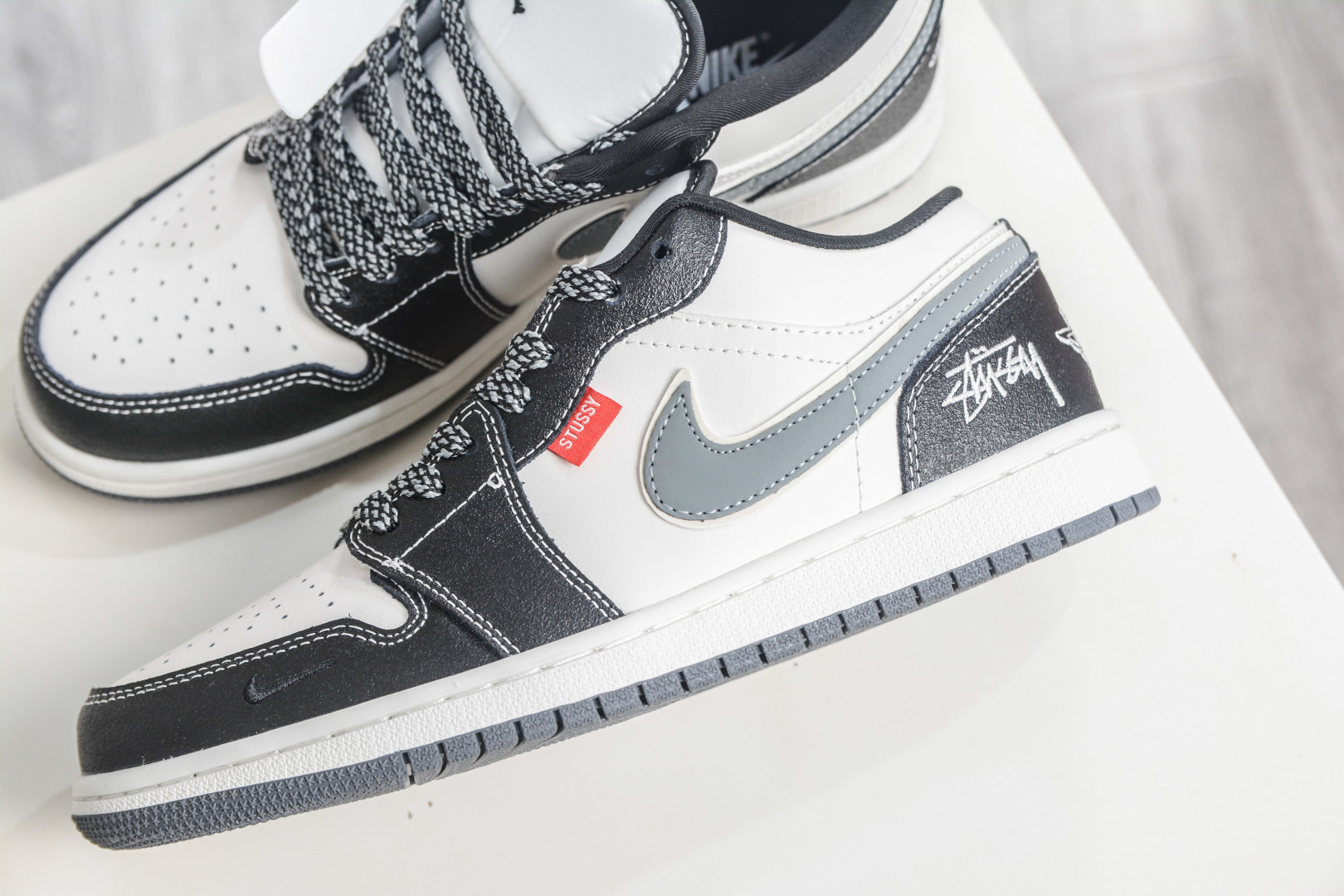 Air Jordan 1 Retro Low x Stussy 斯图西联名-黑白 QL1988-008