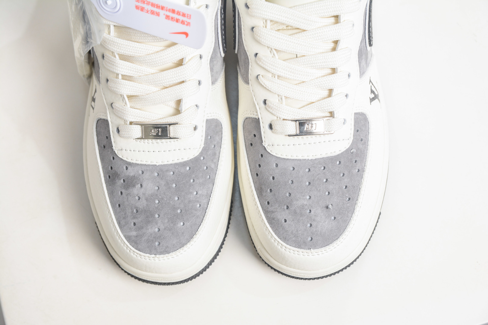 Nike Air Force 1 Low 07 x Louis Vuitton LV联名-白灰黑 KG6699-F33 Nike Air Force 1 Low 07 x Louis Vuitton LV联名-白灰黑 KG6699-F33