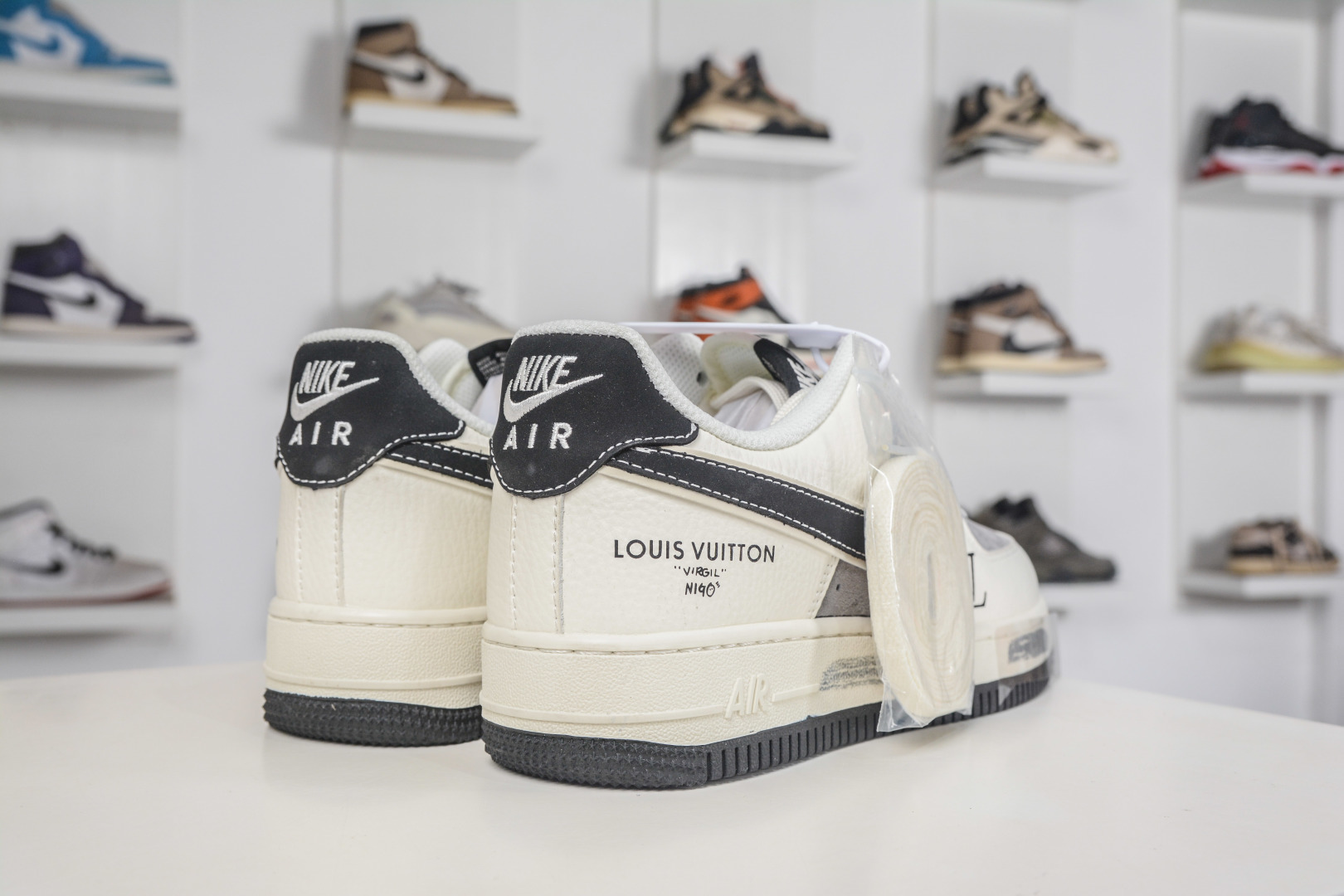 Nike Air Force 1 Low 07 x Louis Vuitton LV联名-白灰黑 KG6699-F33 Nike Air Force 1 Low 07 x Louis Vuitton LV联名-白灰黑 KG6699-F33