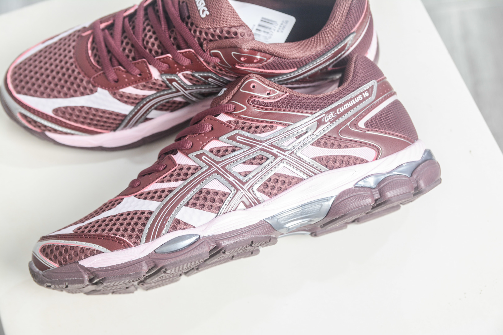 Asics Gel-Cumulus 16 亚瑟士复古透气休闲缓震耐磨跑步鞋 1203A733-600 Asics Gel-Cumulus 16 亚瑟士复古透气休闲缓震耐磨跑步鞋 1203A733-600