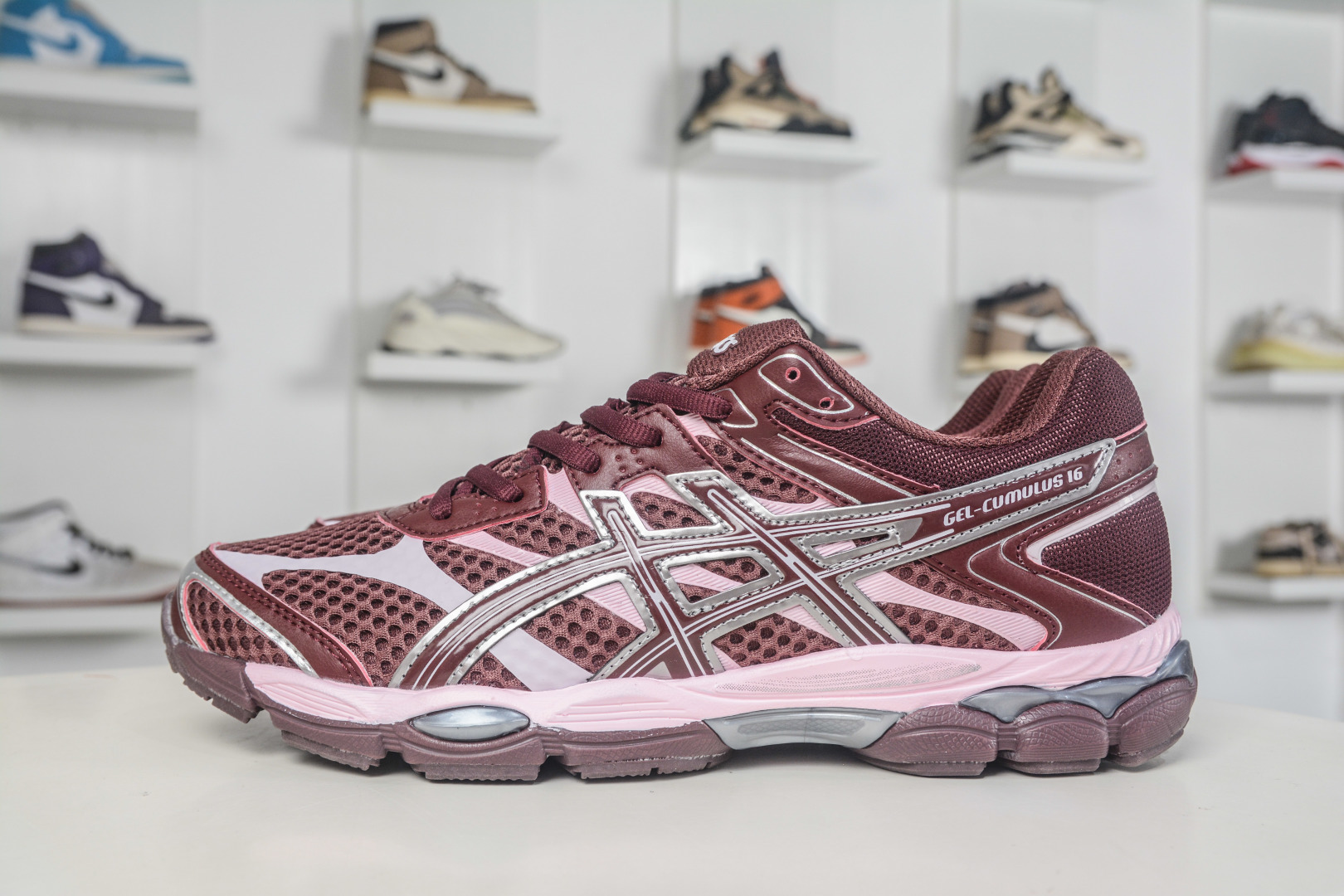 Asics Gel-Cumulus 16 亚瑟士复古透气休闲缓震耐磨跑步鞋 1203A733-600 Asics Gel-Cumulus 16 亚瑟士复古透气休闲缓震耐磨跑步鞋 1203A733-600