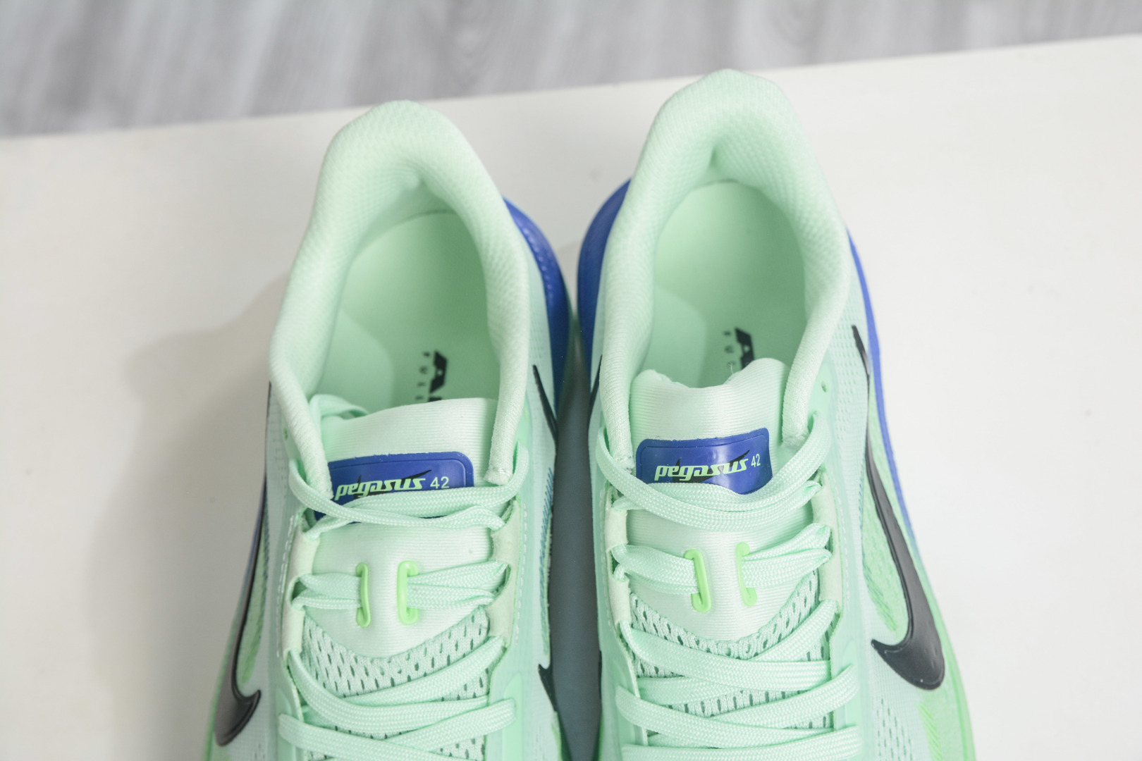 Air Zoom Pegasus 飞马42 IB1873-702 Air Zoom Pegasus 飞马42 IB1873-702