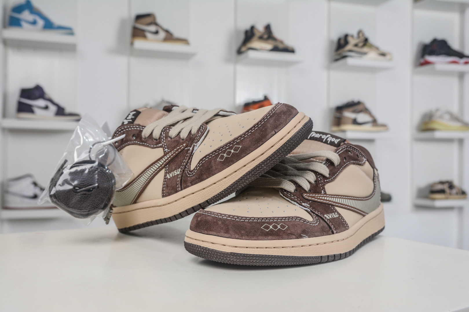 270 TS x Air Jordan x Fear Of God AJ1 Low 倒钩低帮联名FOG-深棕 XS2025-092