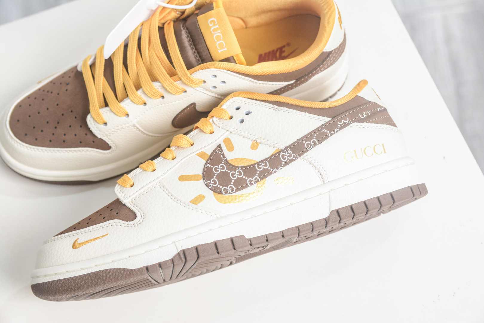 270 Air Jordan 1 Retro Low x GUCCI 古驰联名-米白棕黄 SD8888-009-Chinese UA Cheap High Quatity Brand Clothes Bags handbags Sneakers wholesale wholesaler seller from China Factory suppliers Fashion Clothing Shoes best Quality Beautiful Price 270 Air Jordan 1 Retro Low x GUCCI 古驰联名-米白棕黄 SD8888-009