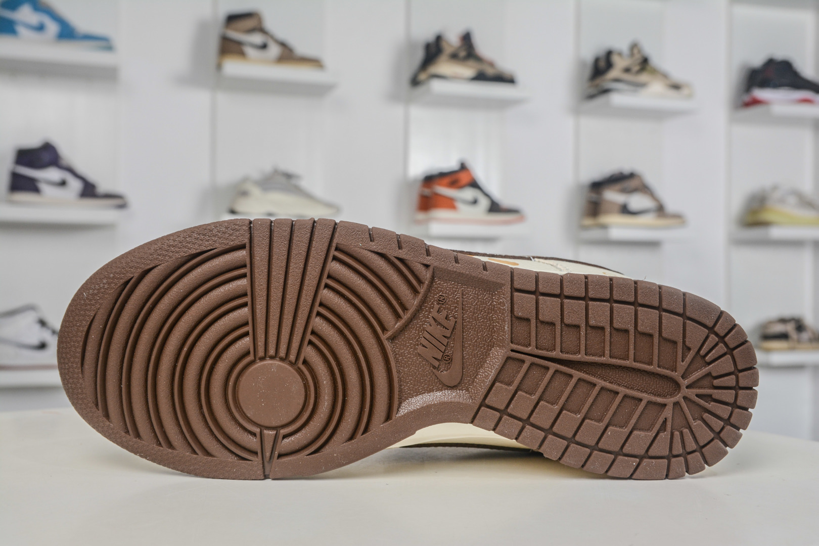 270 Air Jordan 1 Retro Low x GUCCI 古驰联名-米白棕黄 SD8888-009-Chinese UA Cheap High Quatity Brand Clothes Bags handbags Sneakers wholesale wholesaler seller from China Factory suppliers Fashion Clothing Shoes best Quality Beautiful Price 270 Air Jordan 1 Retro Low x GUCCI 古驰联名-米白棕黄 SD8888-009