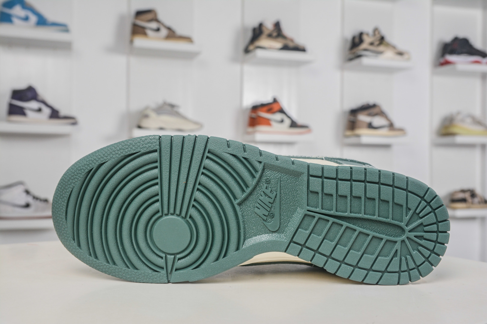 Nike SB Dunk Low x The North Face 北面联名-米白绿 SL8888-003 Nike SB Dunk Low x The North Face 北面联名-米白绿 SL8888-003